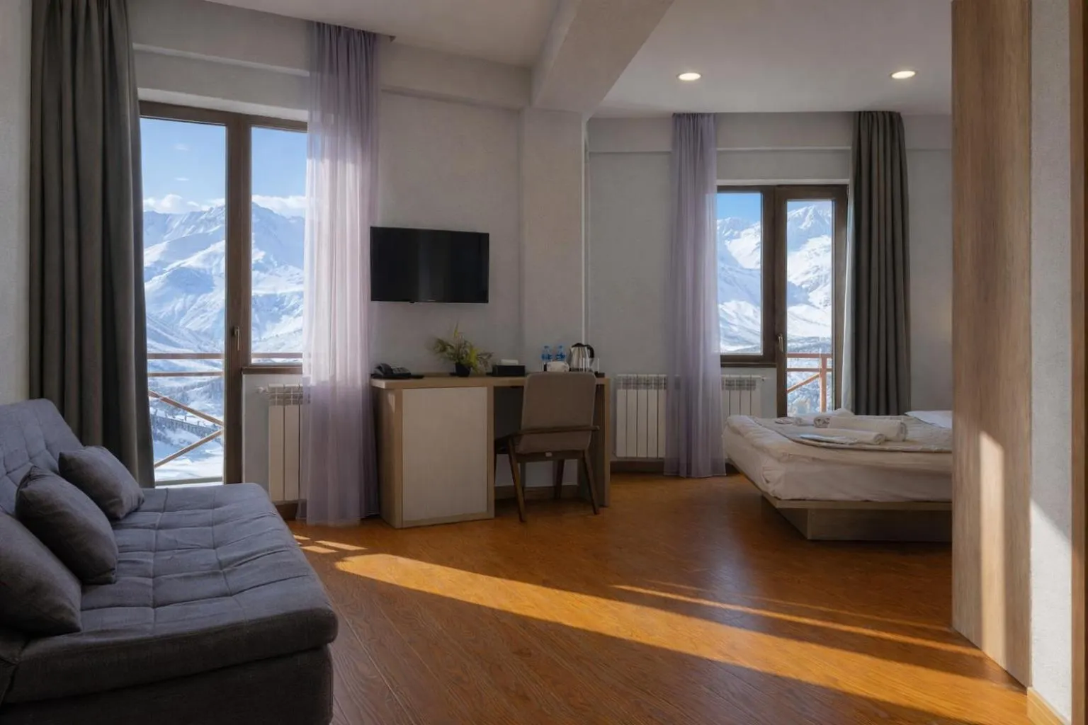 Ereto Hotel by SnowTime