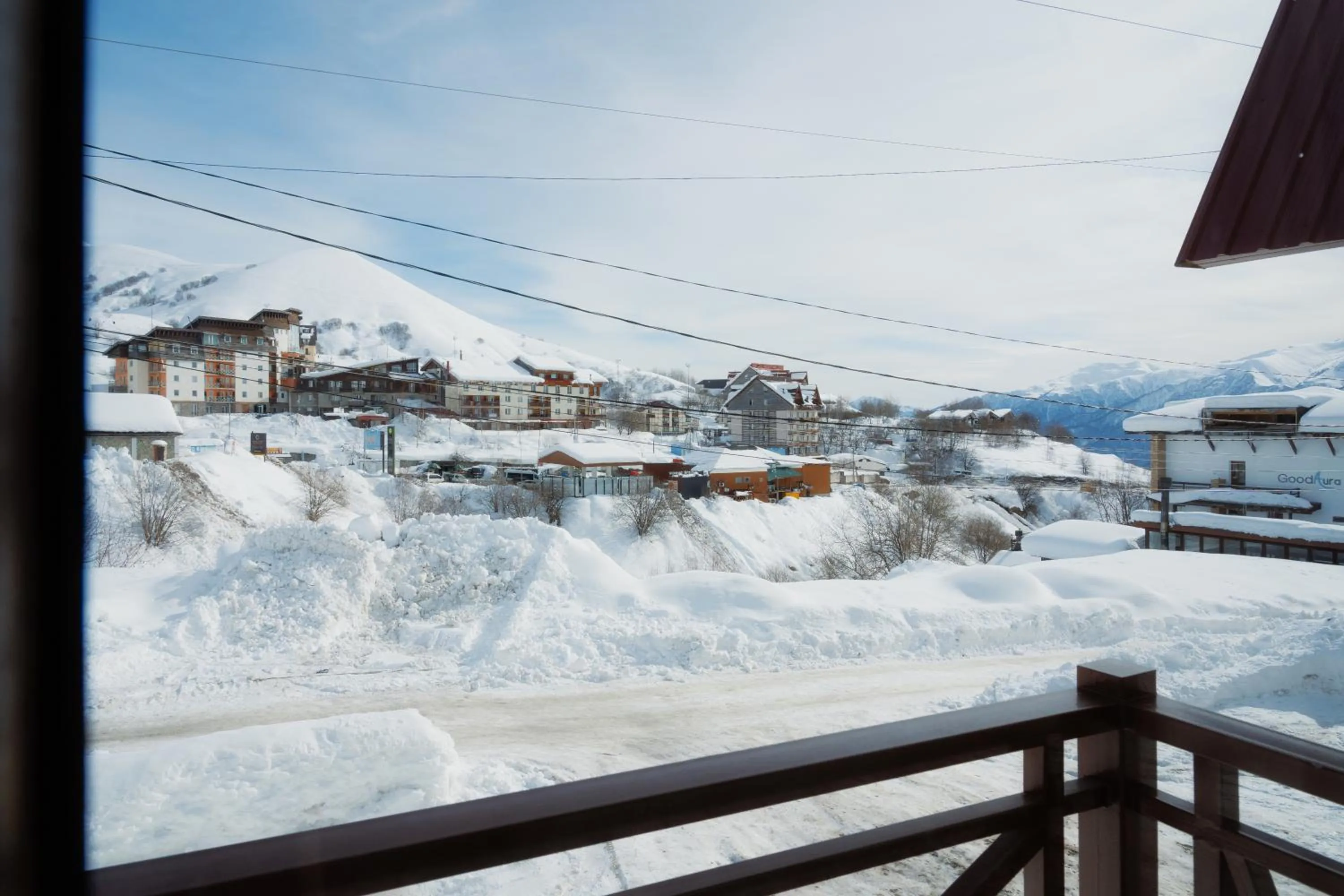 Ereto Hotel by SnowTime