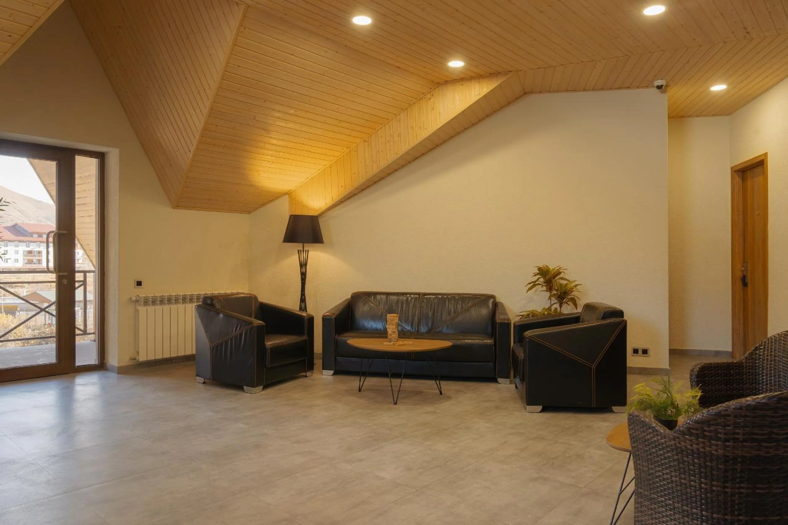 Ereto Hotel by SnowTime