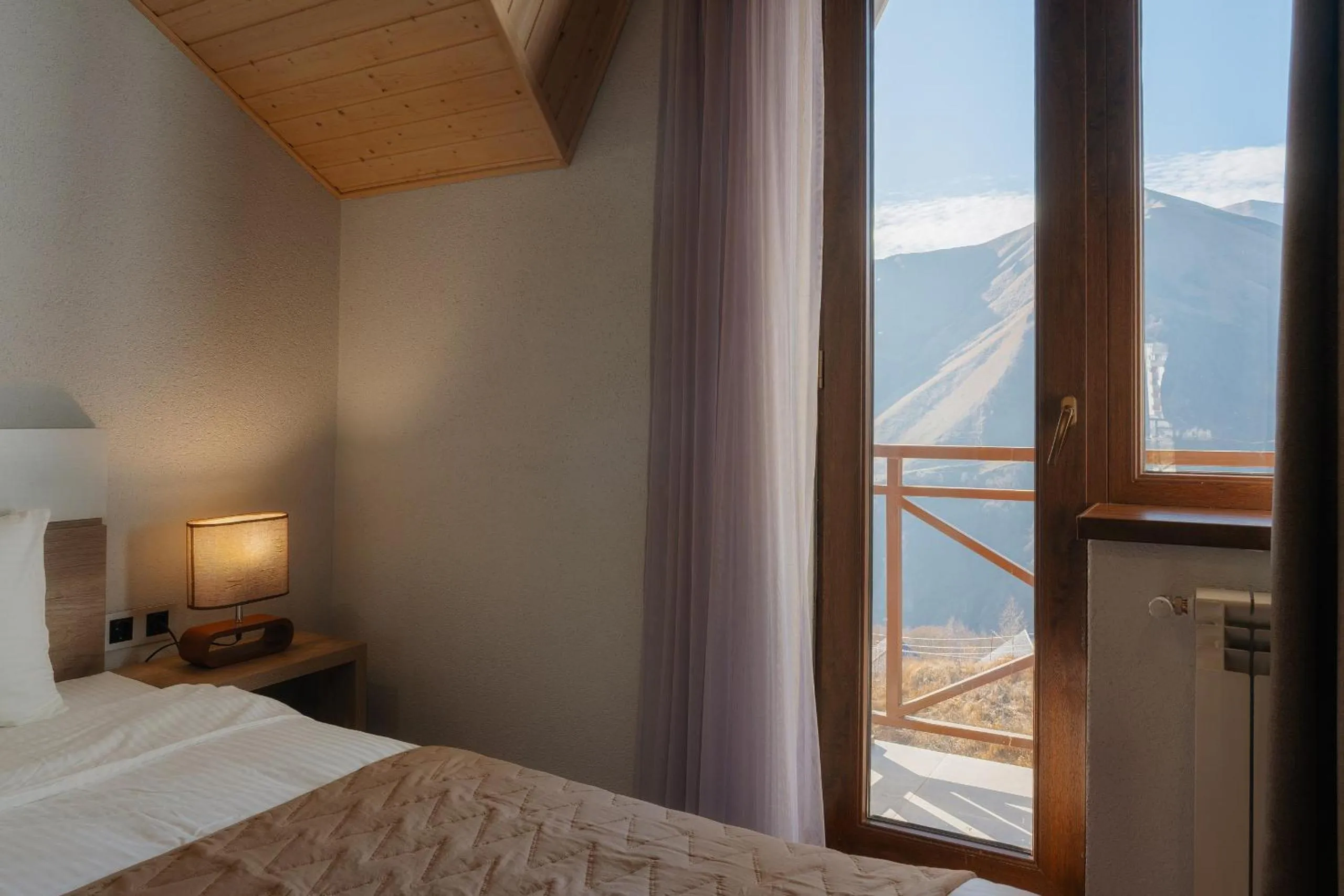 Bed in Ereto Hotel by SnowTime