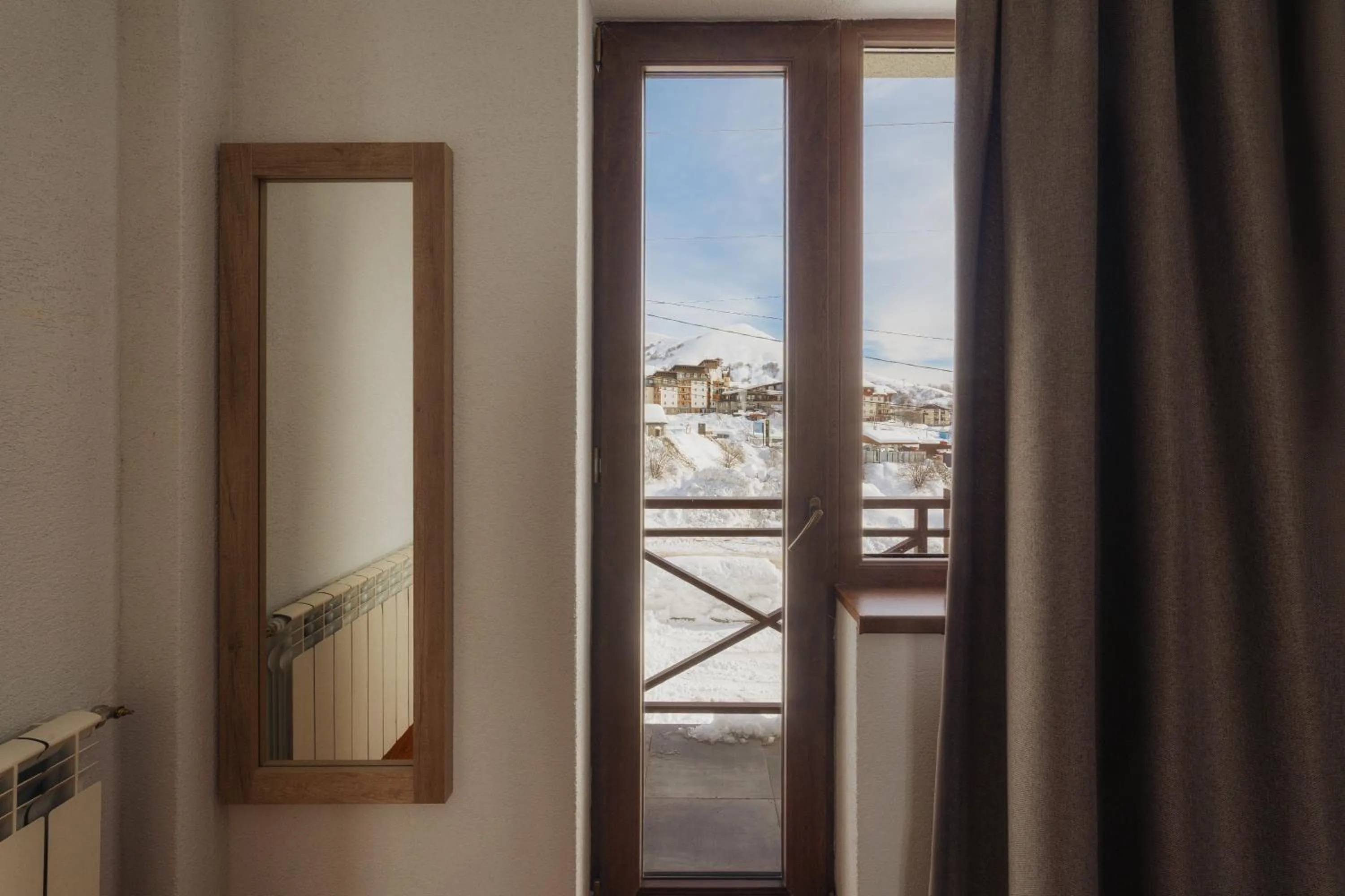 Ereto Hotel by SnowTime