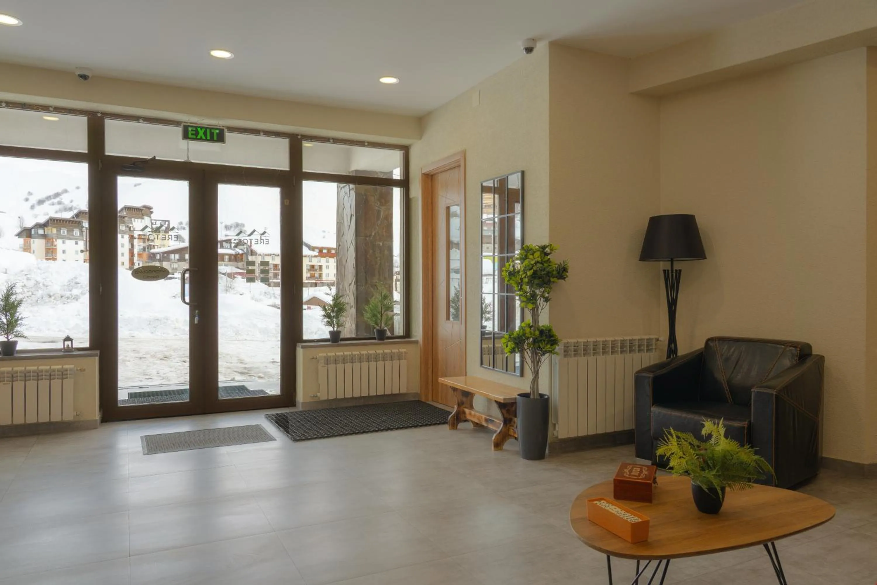 Ereto Hotel by SnowTime