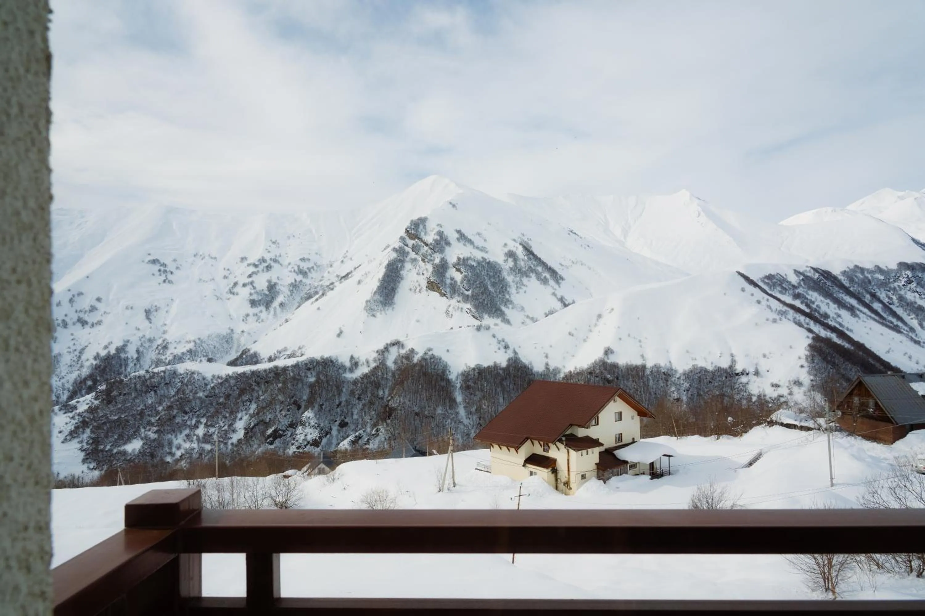 Ereto Hotel by SnowTime