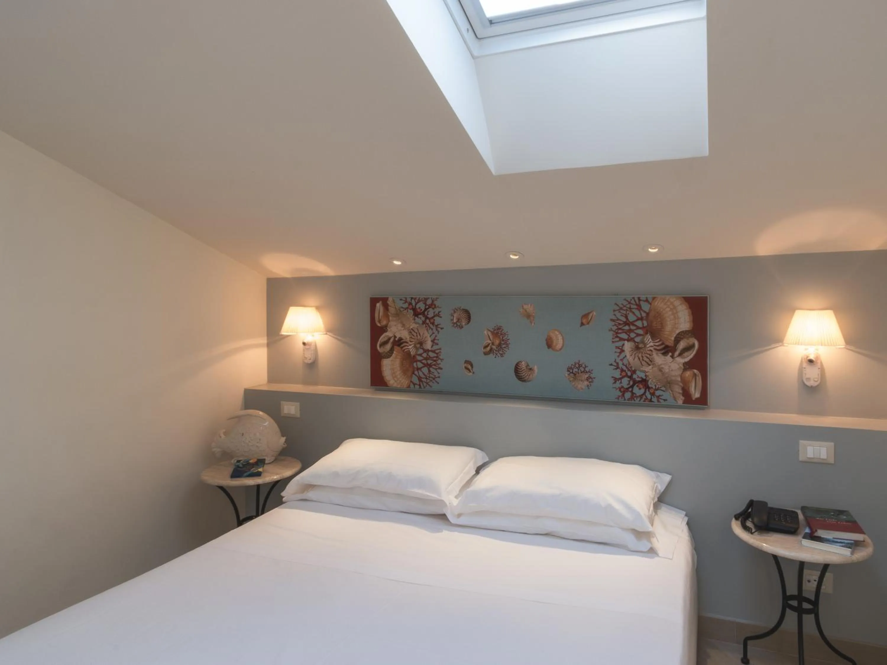 Bed in Hotel San Pietro Palace