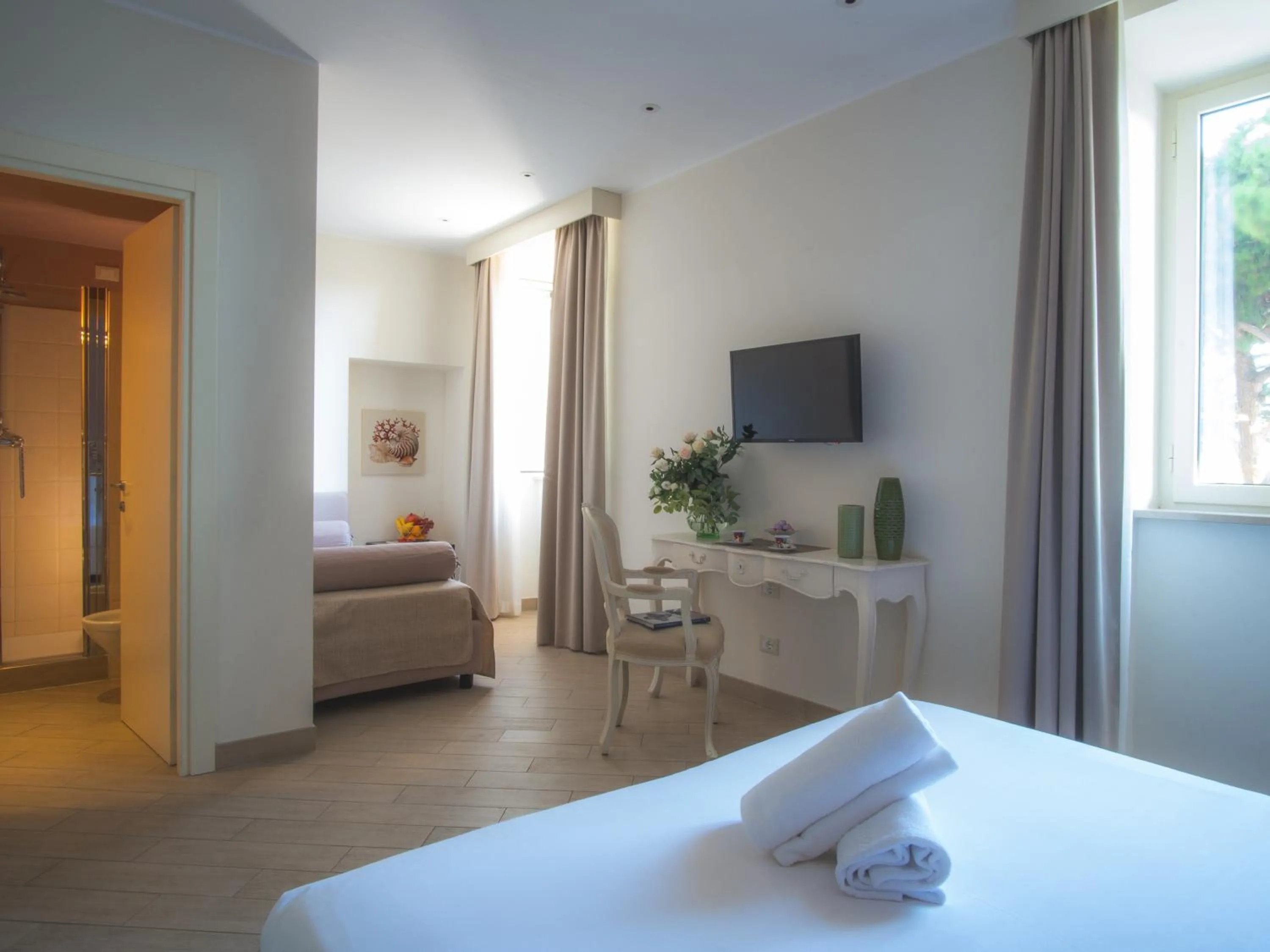 Bed in Hotel San Pietro Palace