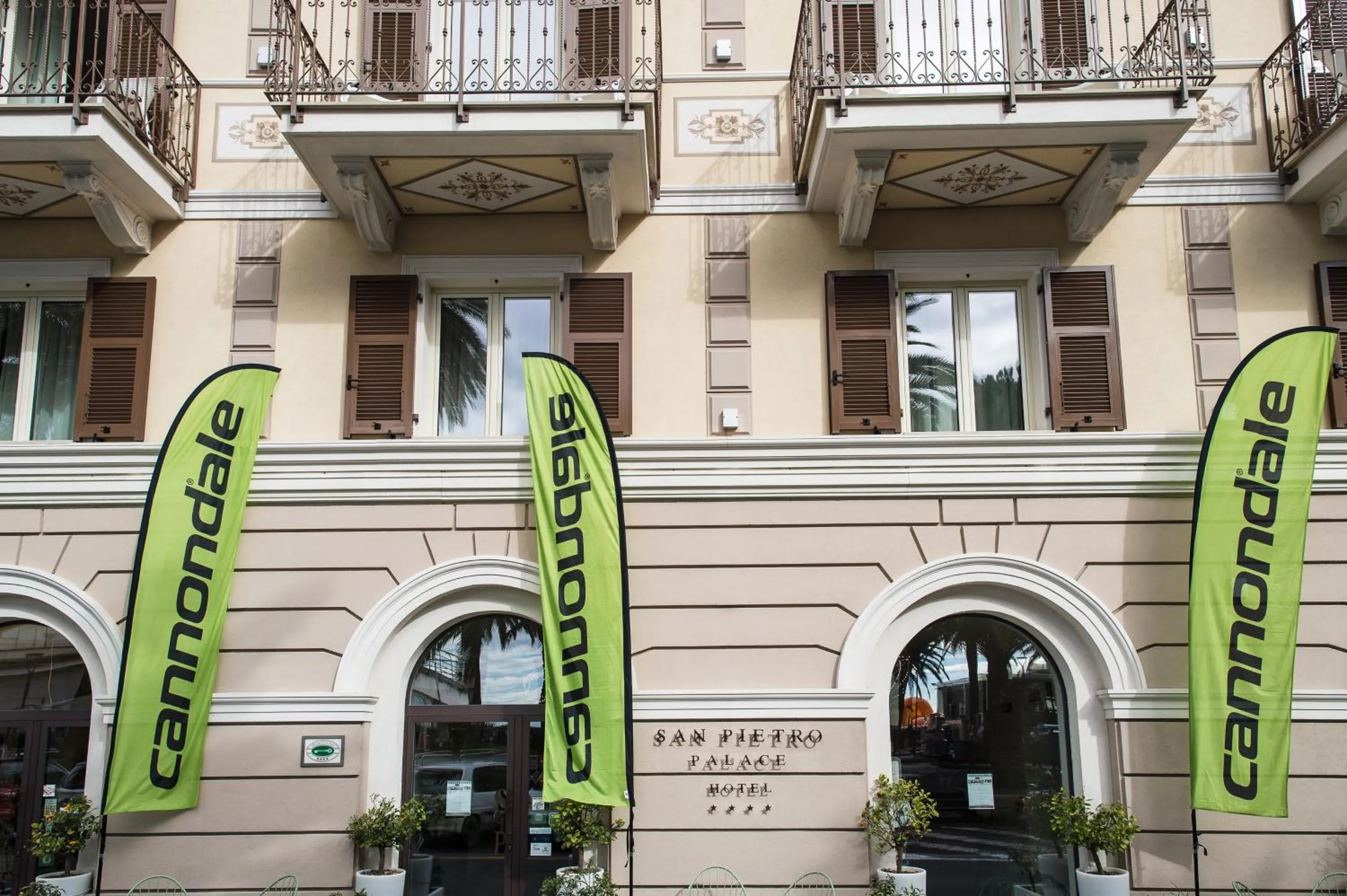 Facade/entrance in Hotel San Pietro Palace