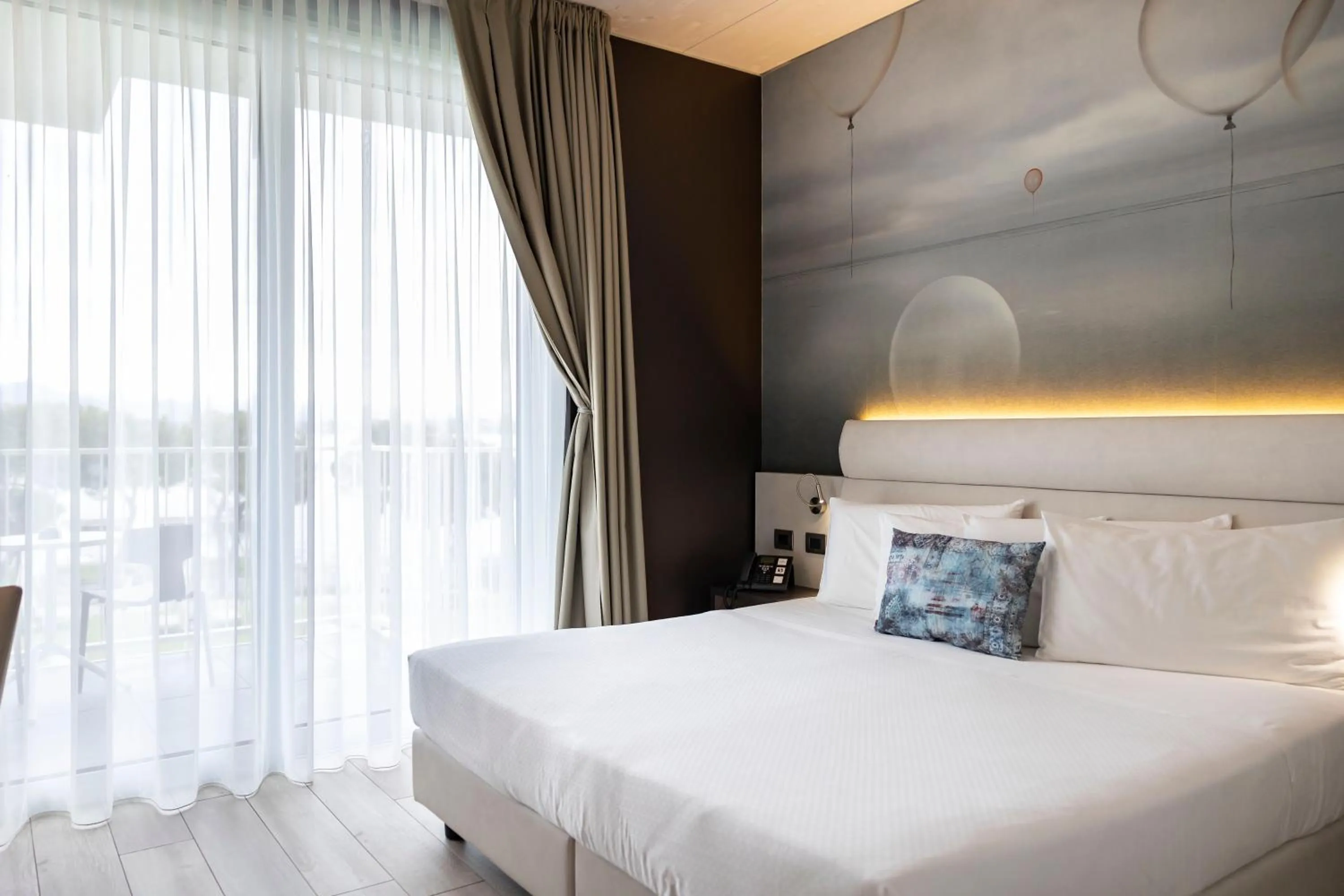 Bedroom, Bed in Vision Hotel