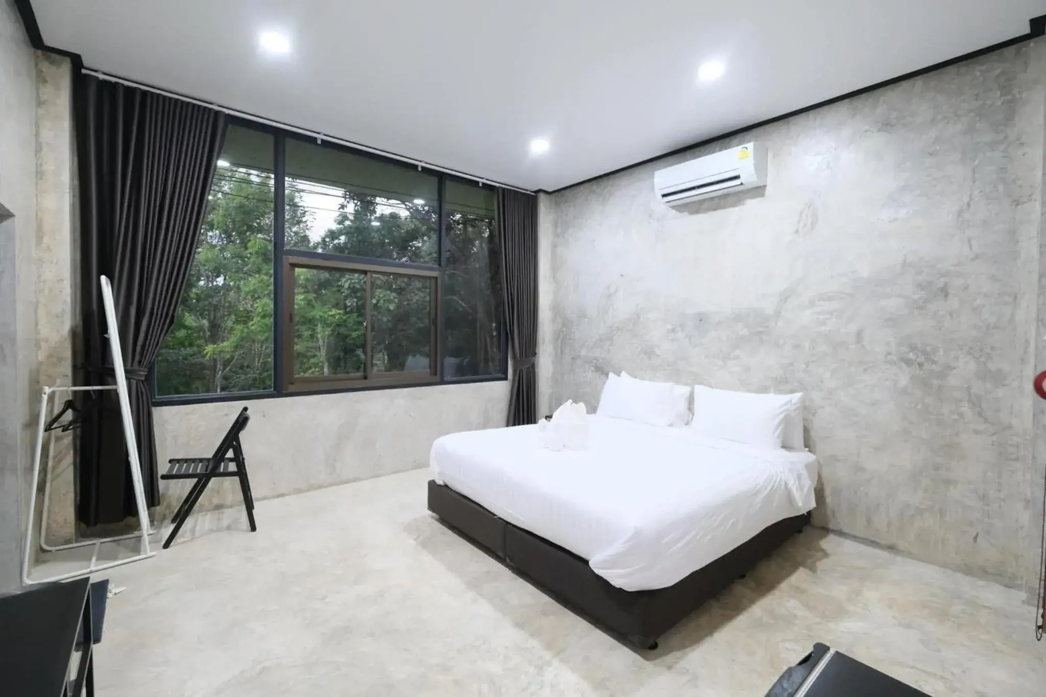 Deluxe King Room in Hormuenlee resort Deluxe King Room in Hormuenlee resort