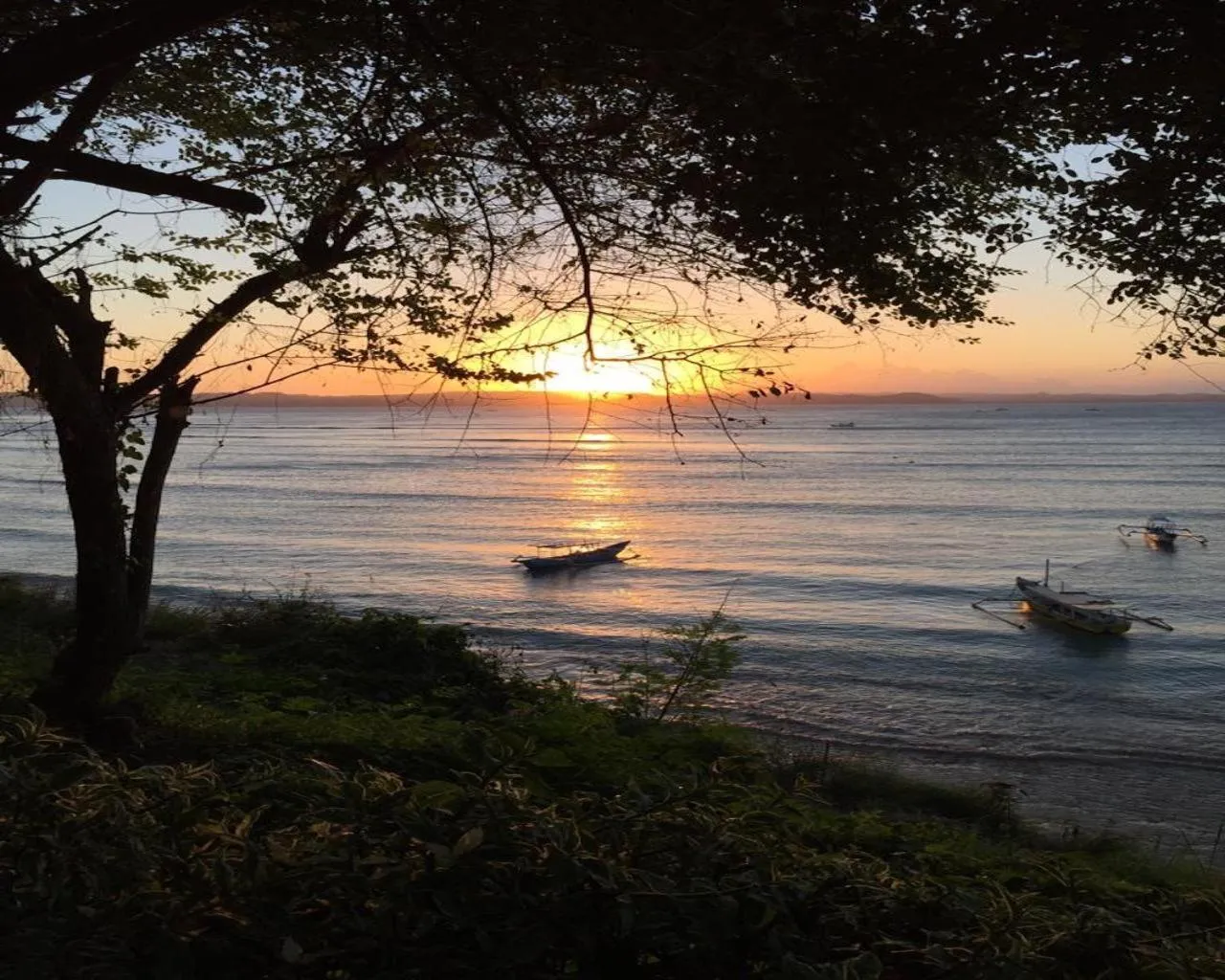 Ekas Surf Resort & Surf Camp