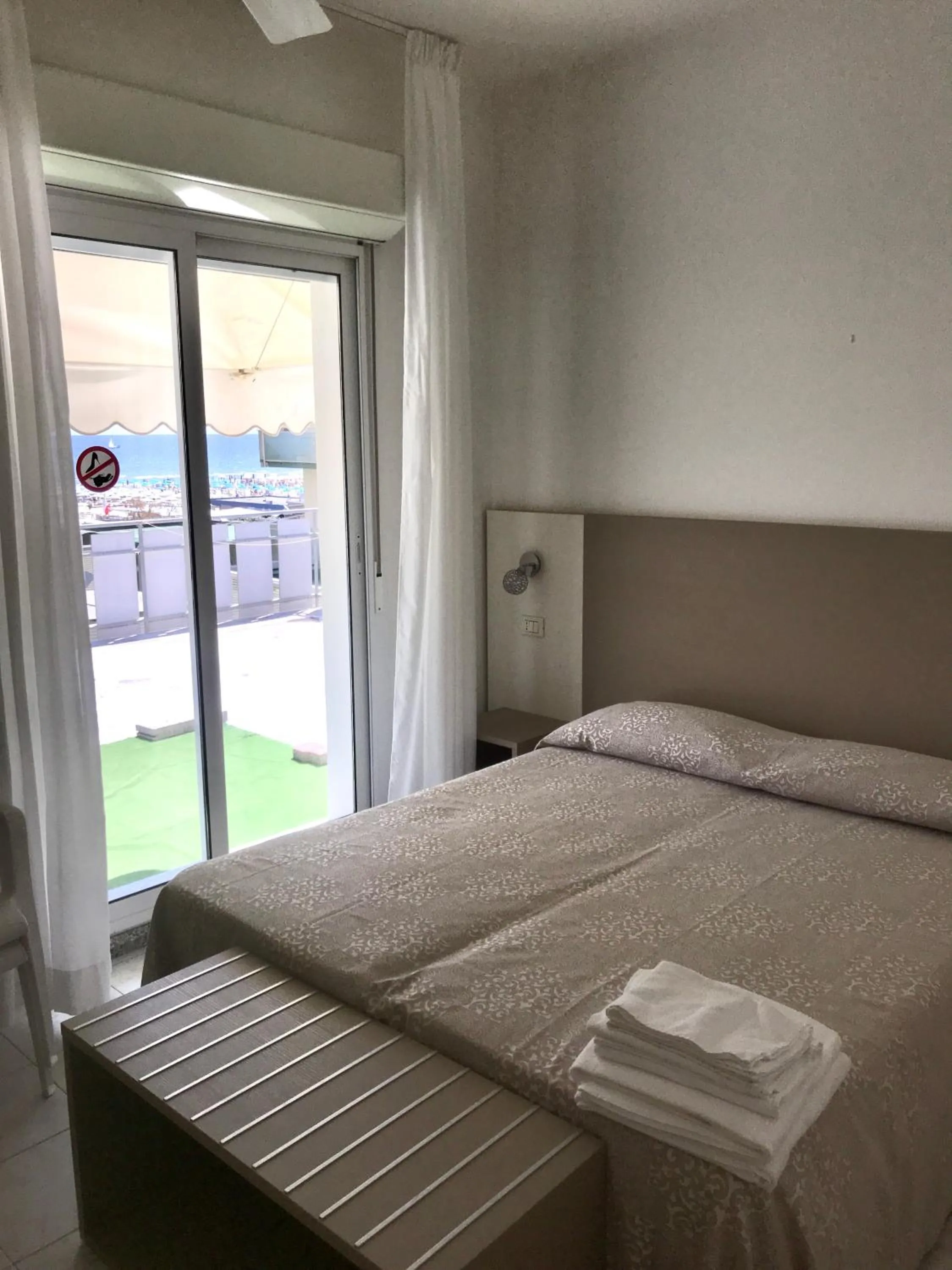 Bed in Hotel Rivamare