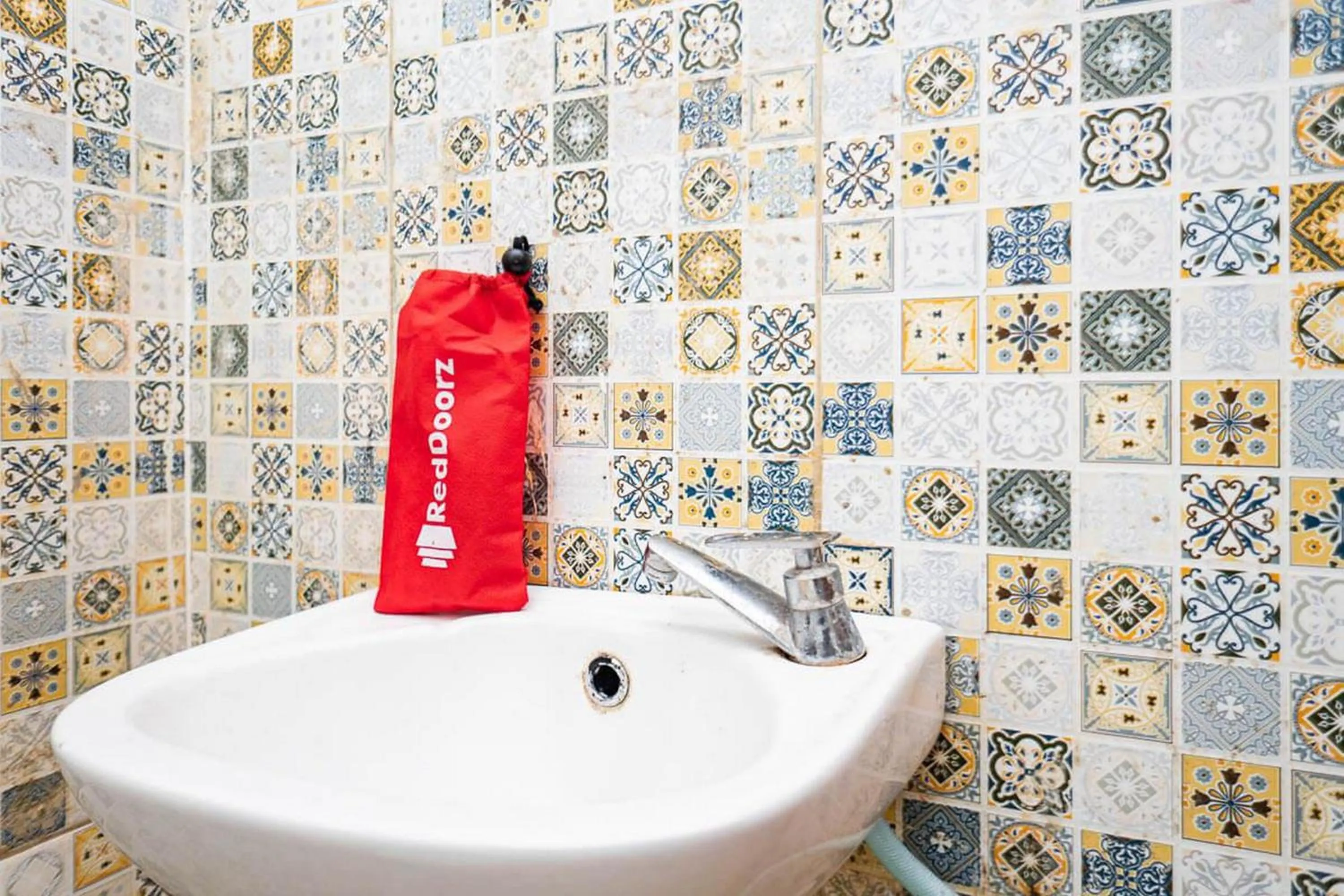 Bathroom in RedDoorz near Kawah Putih Ciwidey