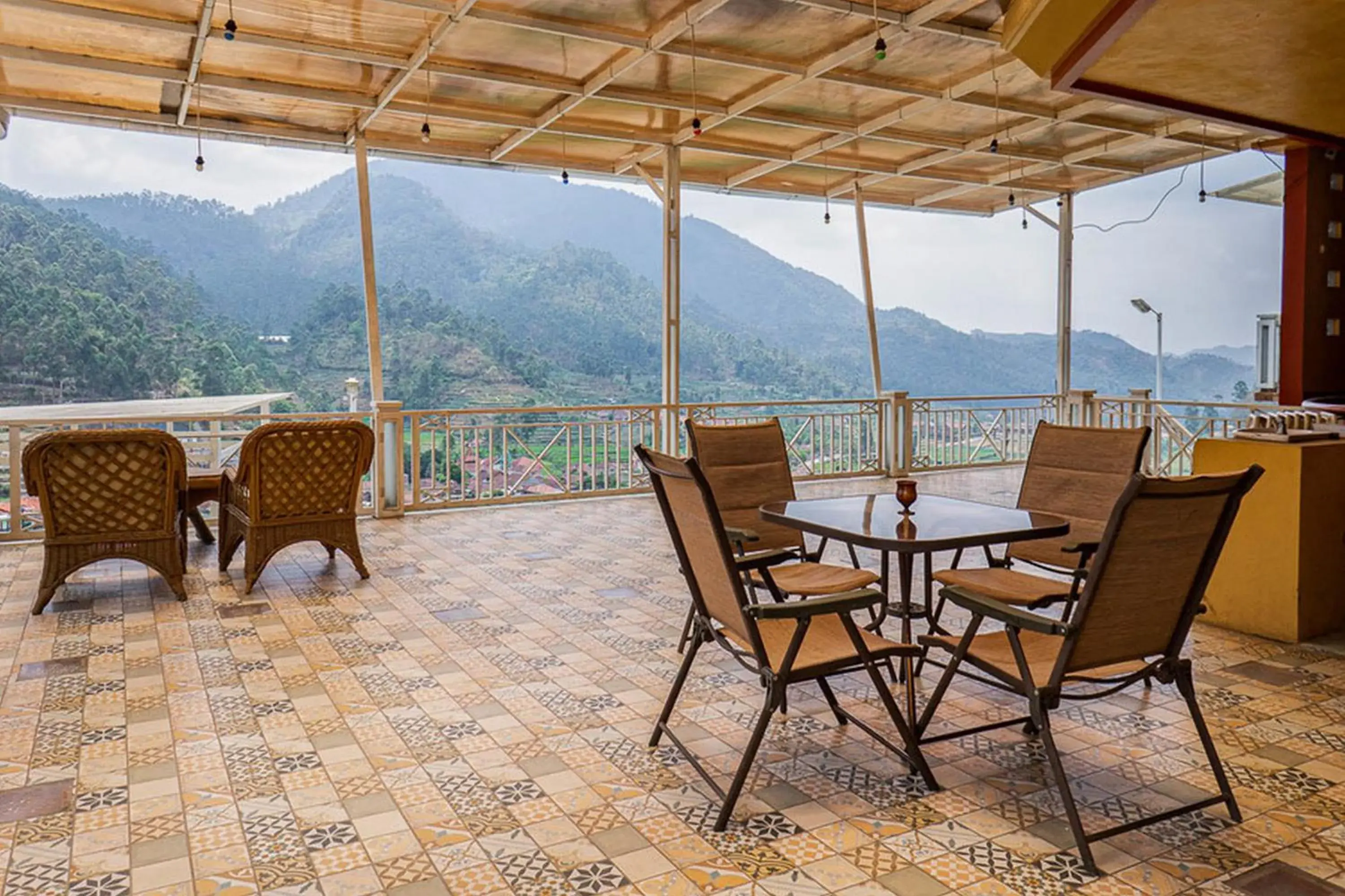 Balcony/Terrace in RedDoorz near Kawah Putih Ciwidey Balcony/Terrace in RedDoorz near Kawah Putih Ciwidey