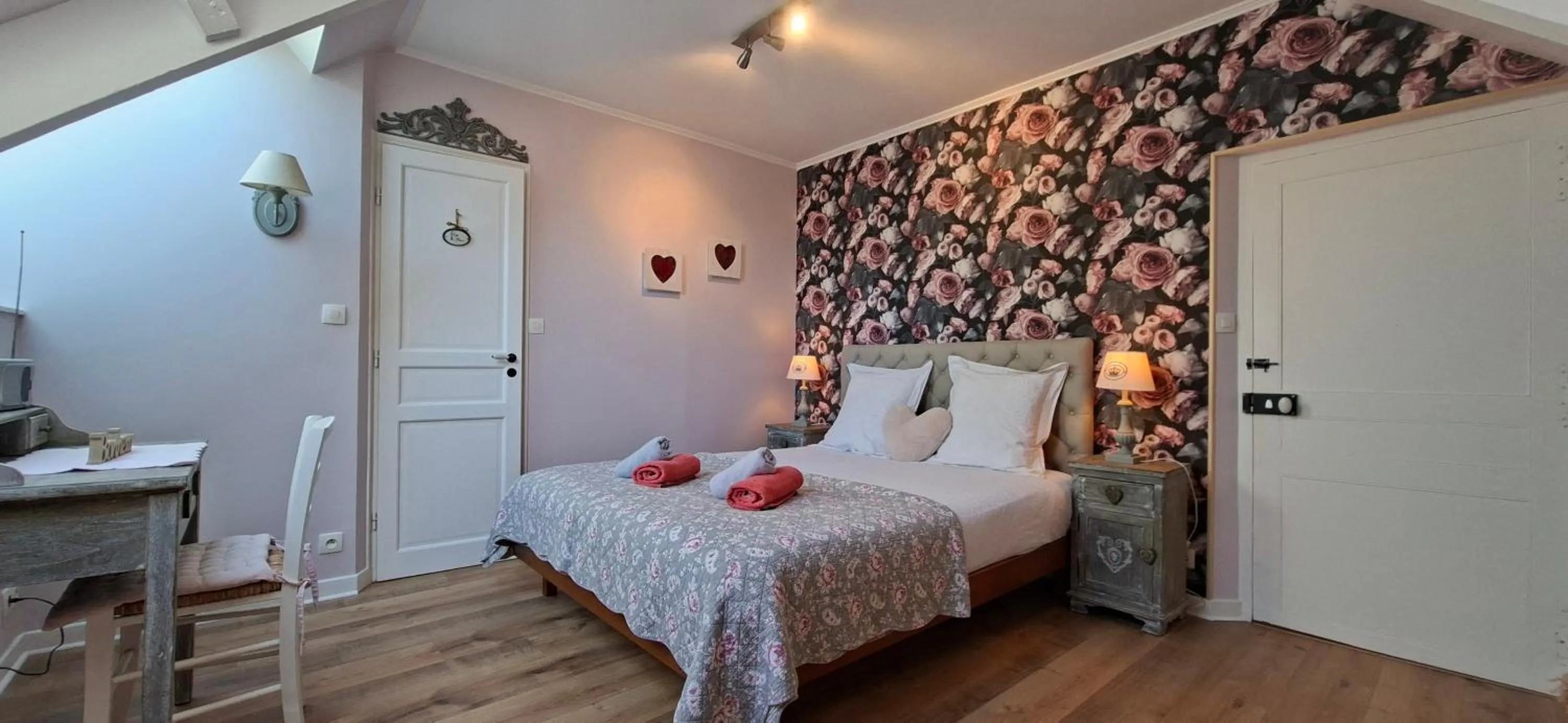 Bedroom, Bed in Manoir de Turqueville les Quatre Etoiles