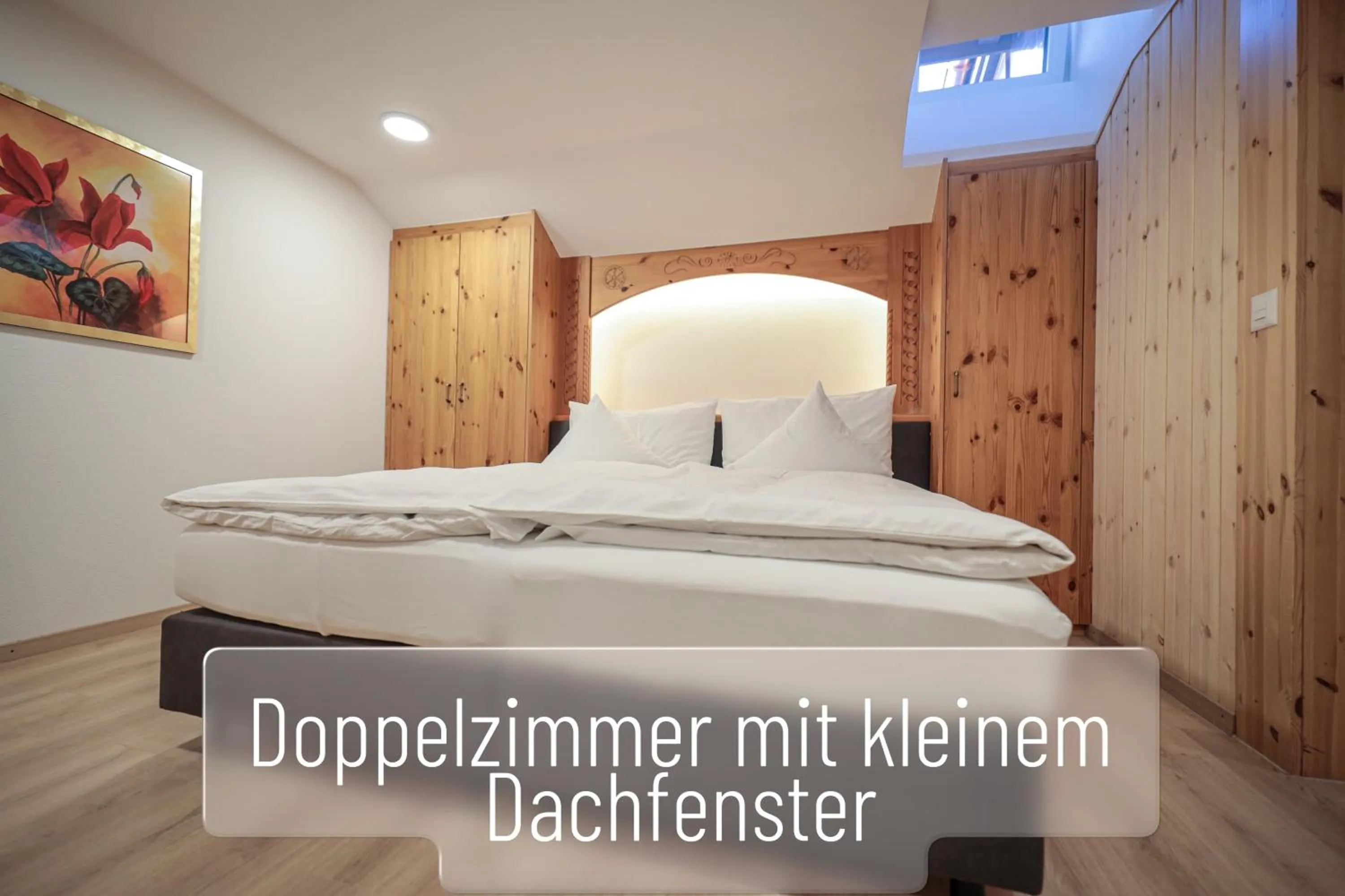 Photo of the whole room, Bed in Hotel Sonnenhalde, Arosa