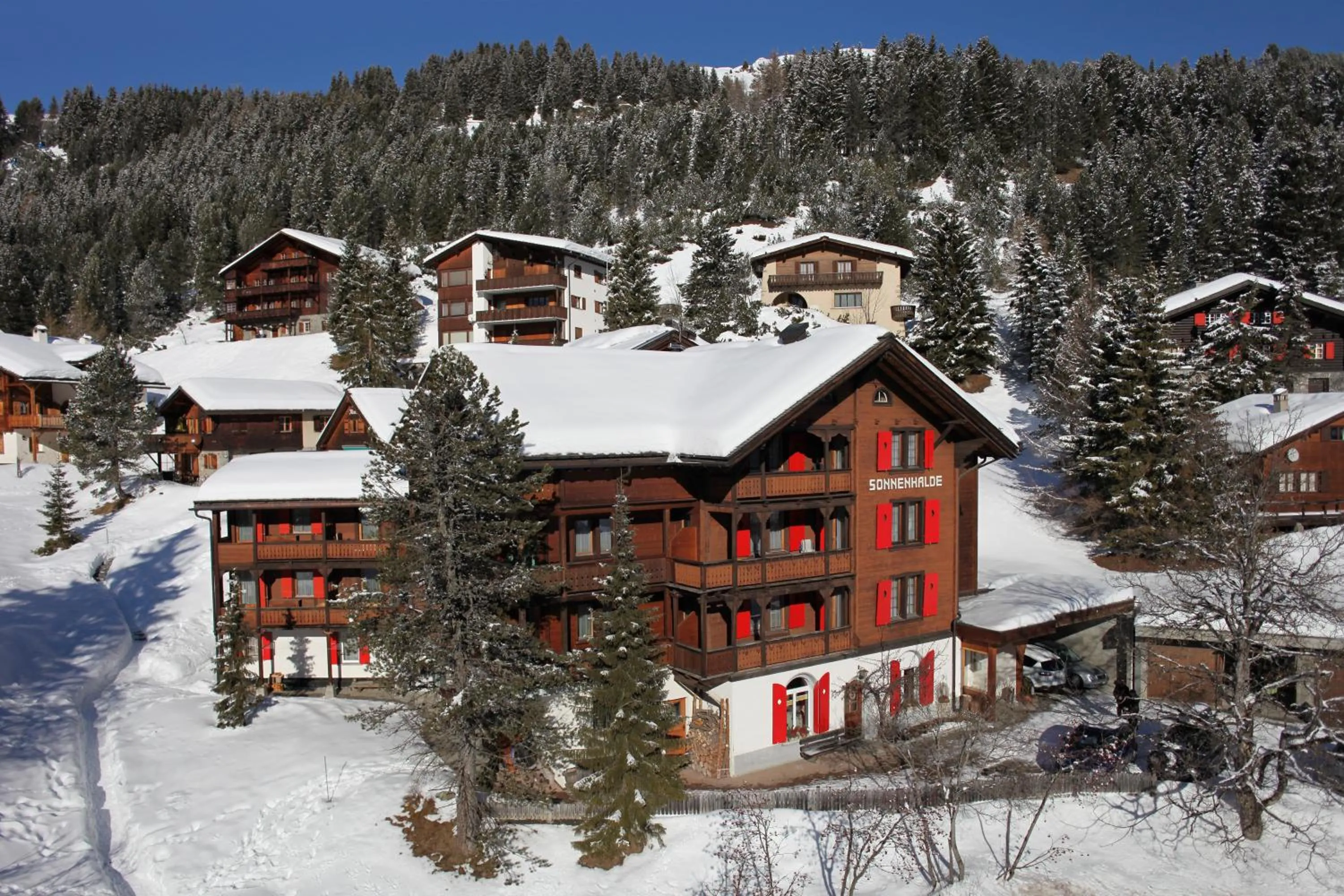 Facade/entrance in Hotel Sonnenhalde, Arosa