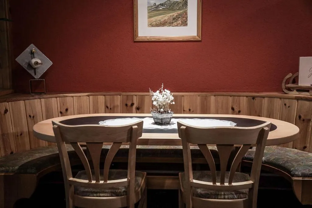 Restaurant/places to eat in Hotel Sonnenhalde, Arosa