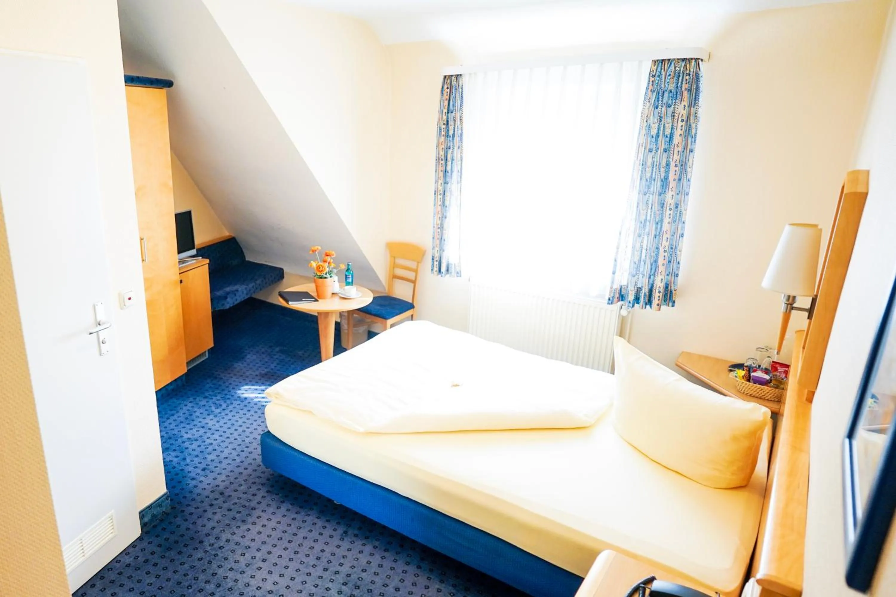 Bed in Hotel Sauer Garni