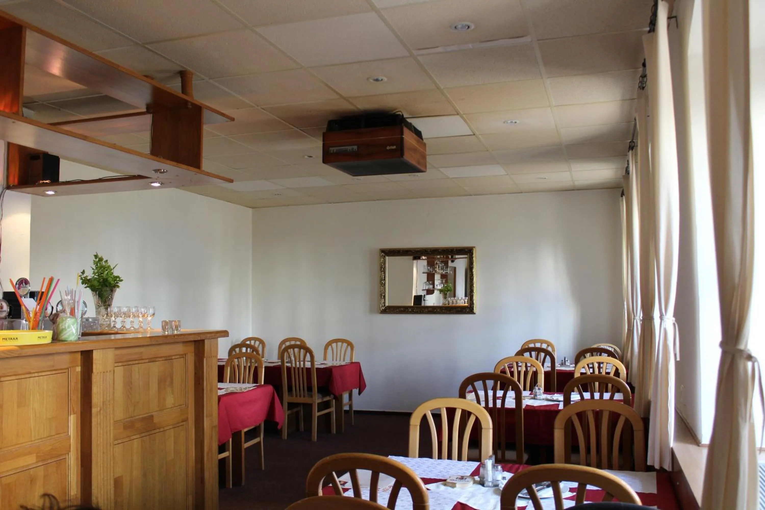 Restaurant/places to eat in Hotel U Apoštola