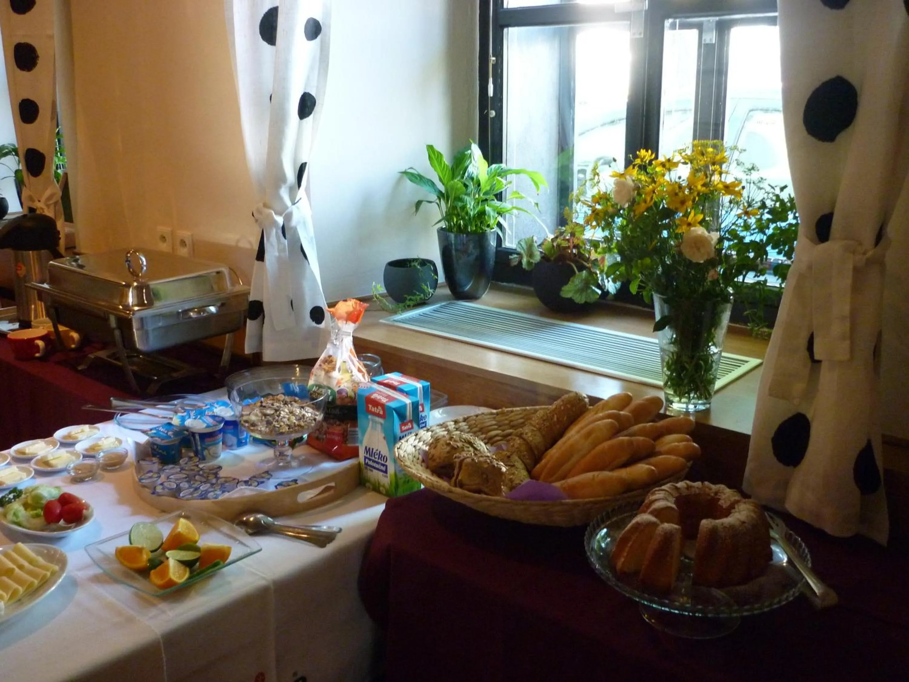 Buffet breakfast in Hotel U Apoštola