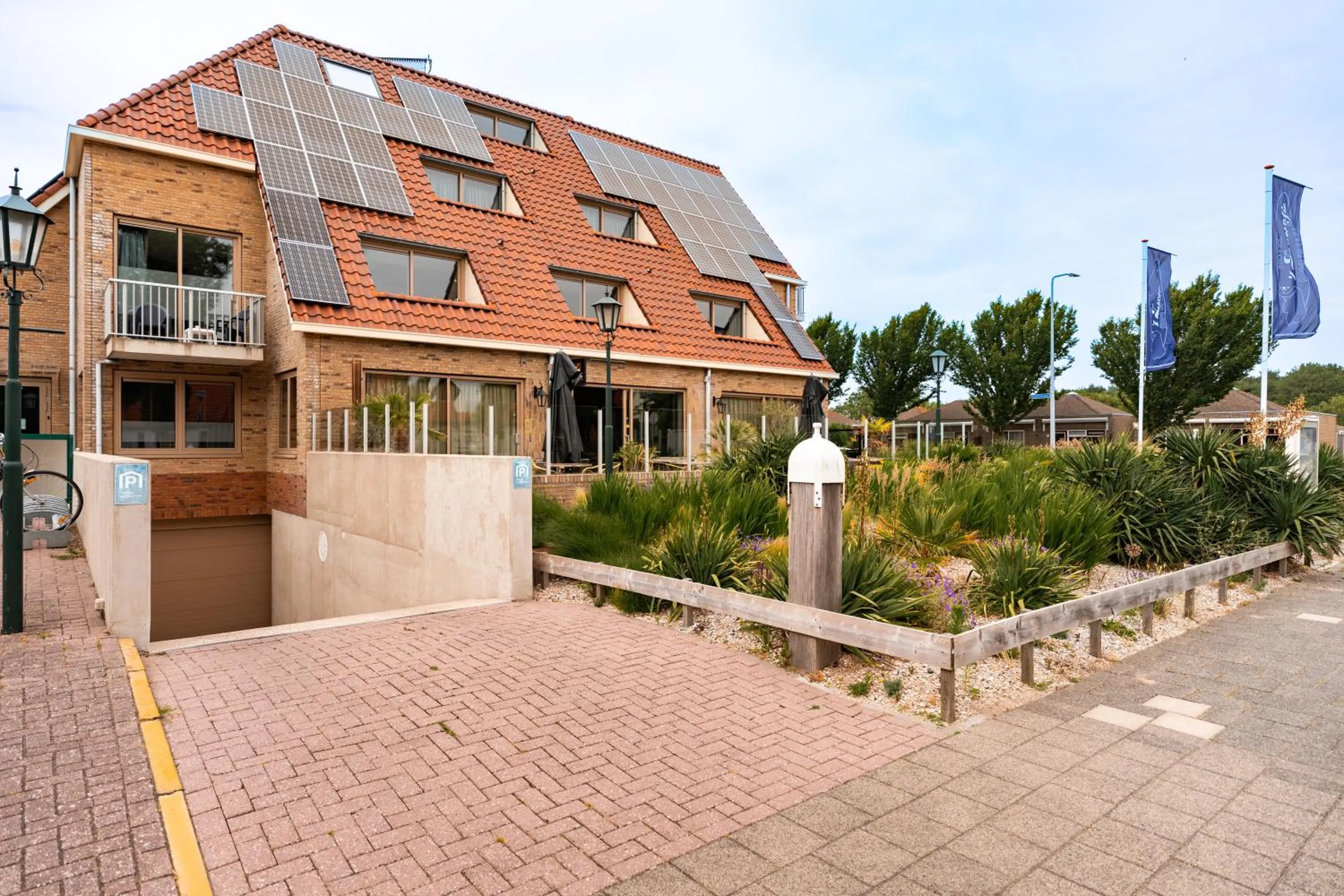 Property building in Hotel het Zwaantje