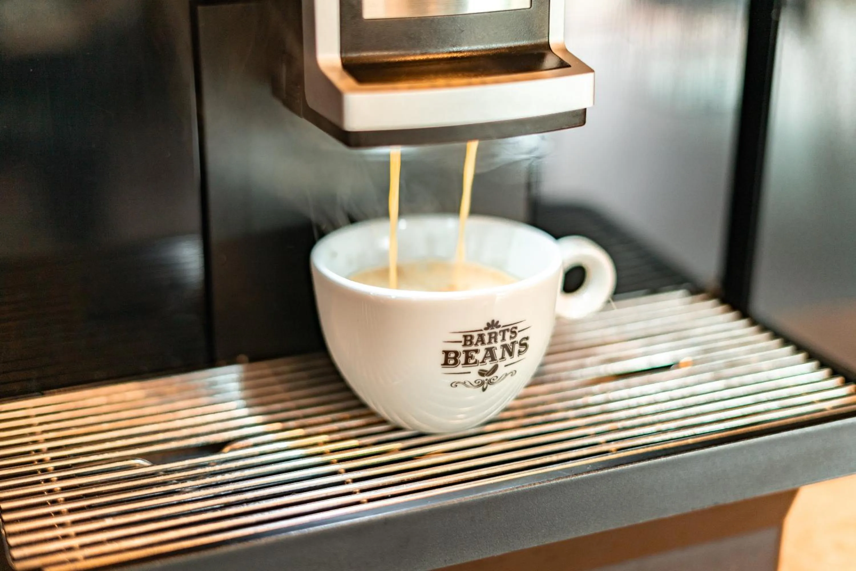 Coffee/tea facilities in Hotel het Zwaantje