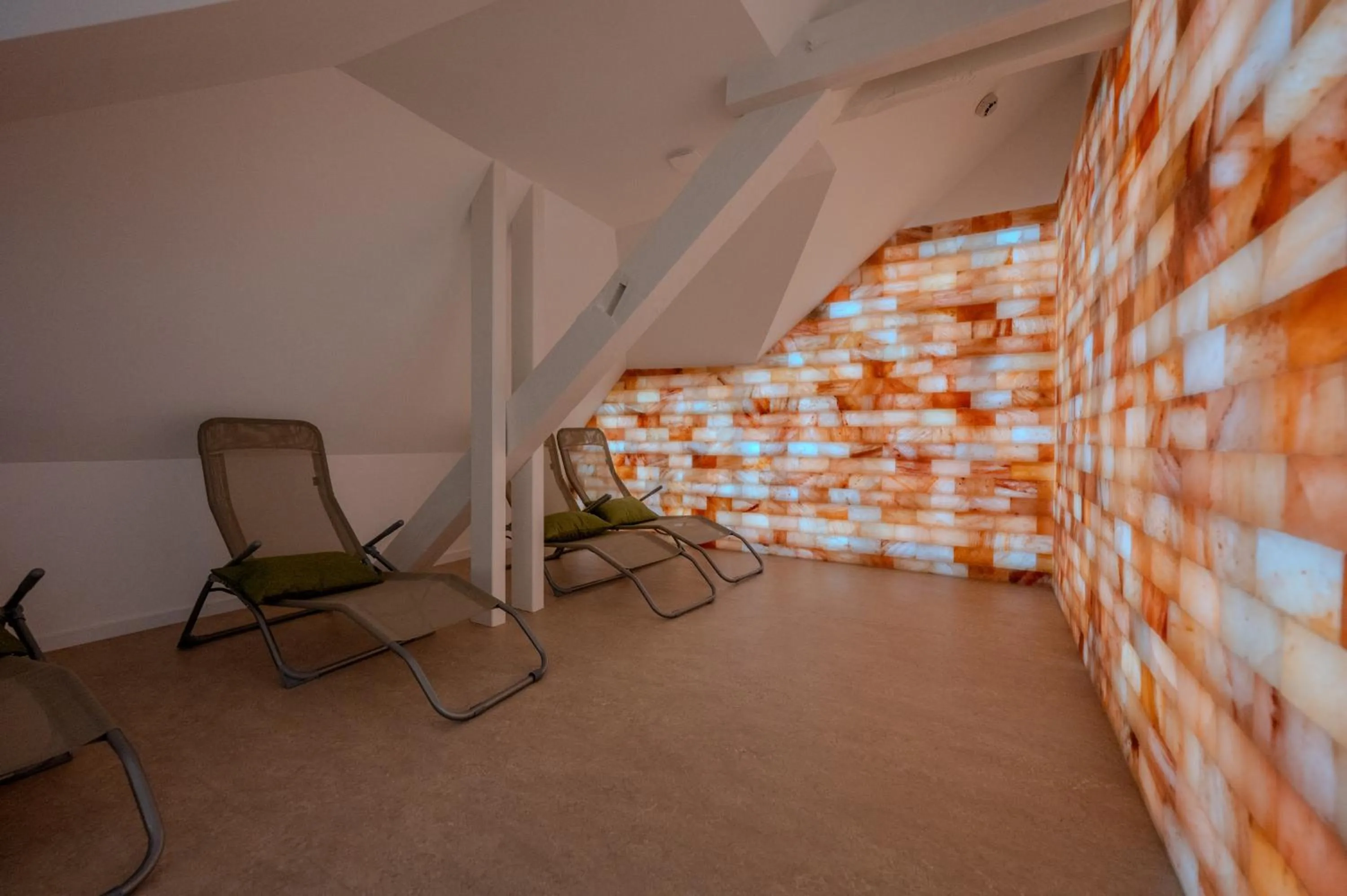 Spa and wellness centre/facilities in Logis Hôtel Notre-Dame - restaurant ouvert midi et soir sauf dimanche soir