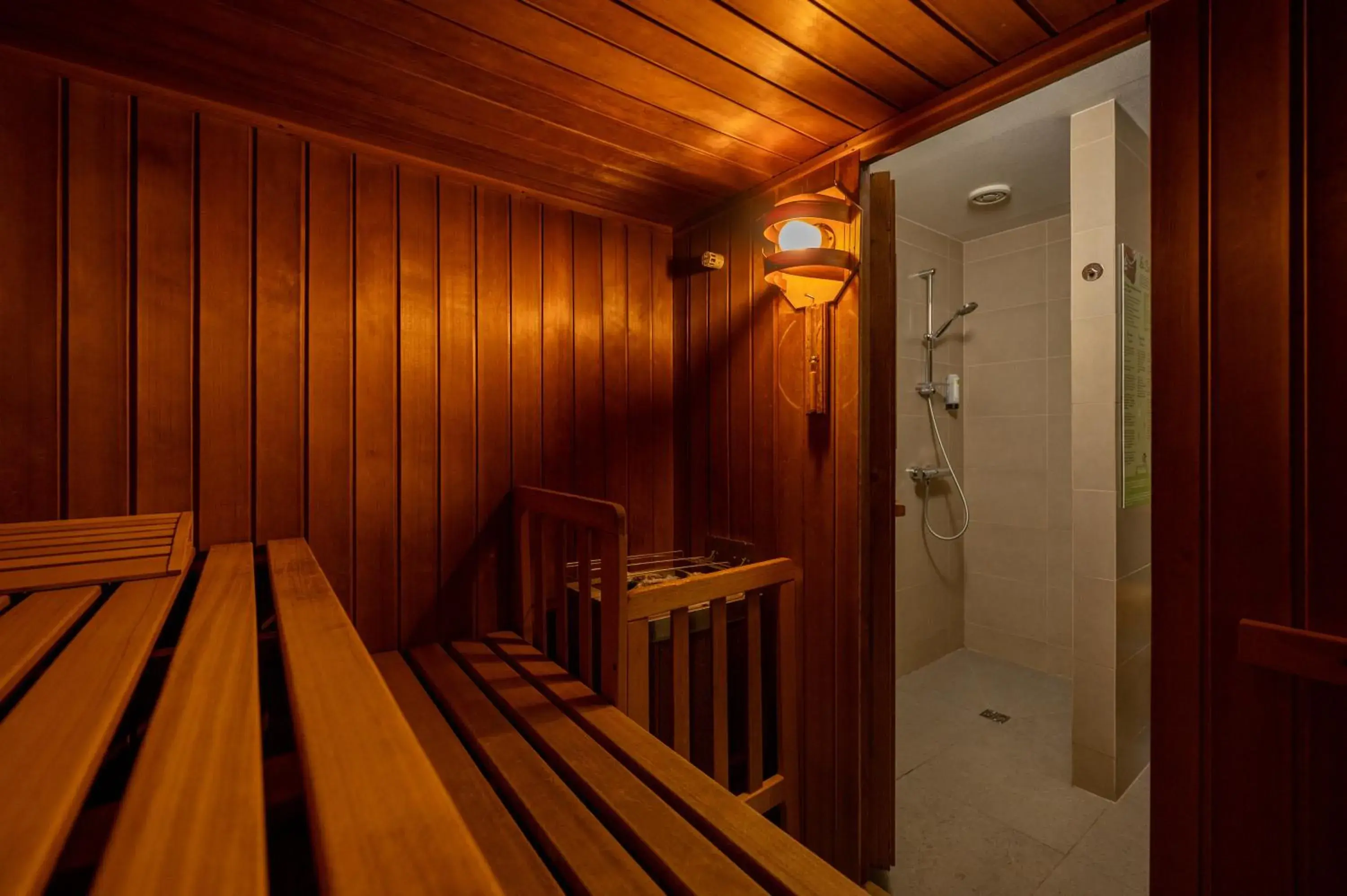 Sauna in Logis Hôtel Notre-Dame - restaurant ouvert midi et soir sauf dimanche soir Sauna in Logis Hôtel Notre-Dame - restaurant ouvert midi et soir sauf dimanche soir