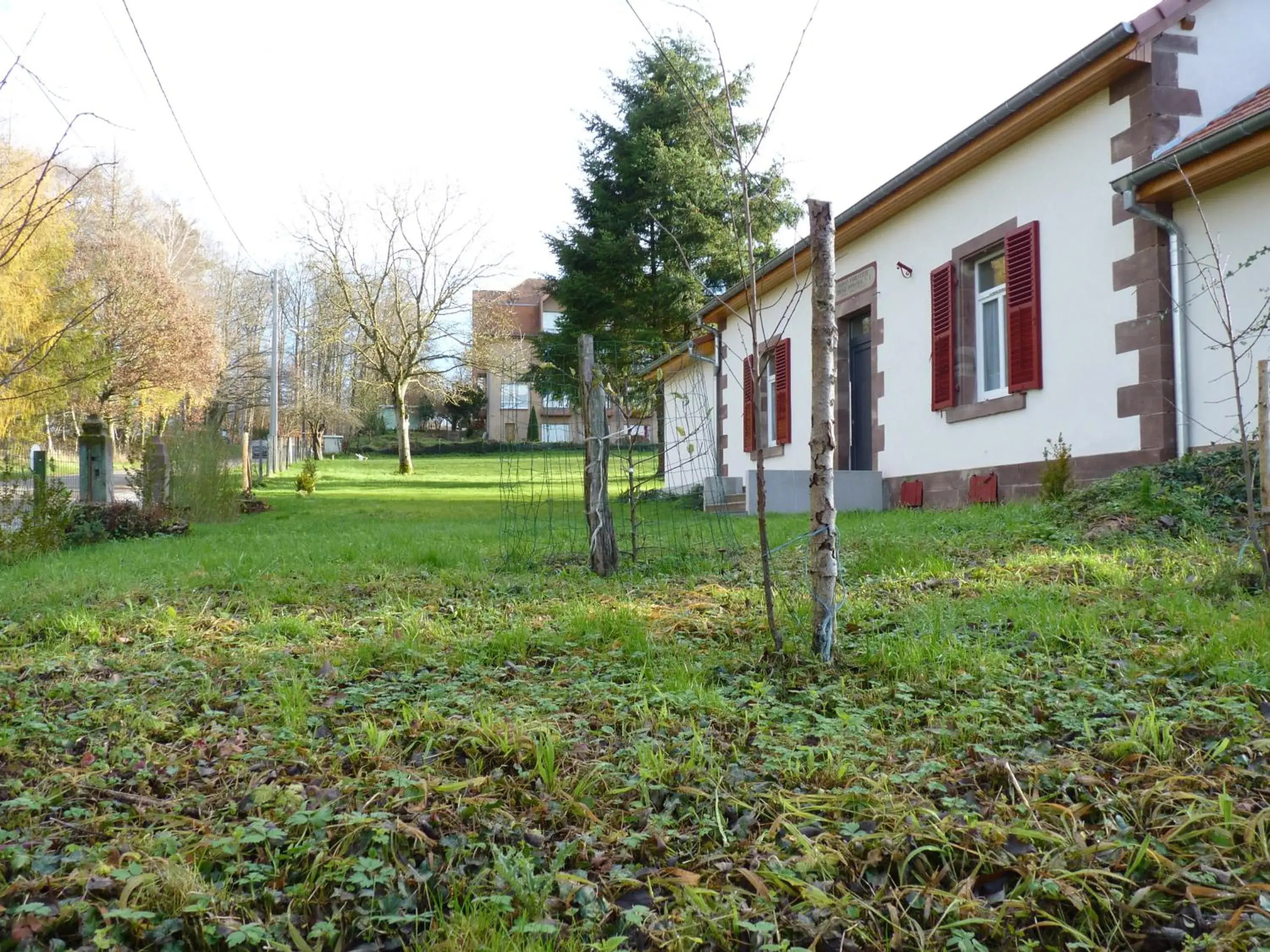Property building in Logis Hôtel Notre-Dame - restaurant ouvert midi et soir sauf dimanche soir Property building in Logis Hôtel Notre-Dame - restaurant ouvert midi et soir sauf dimanche soir