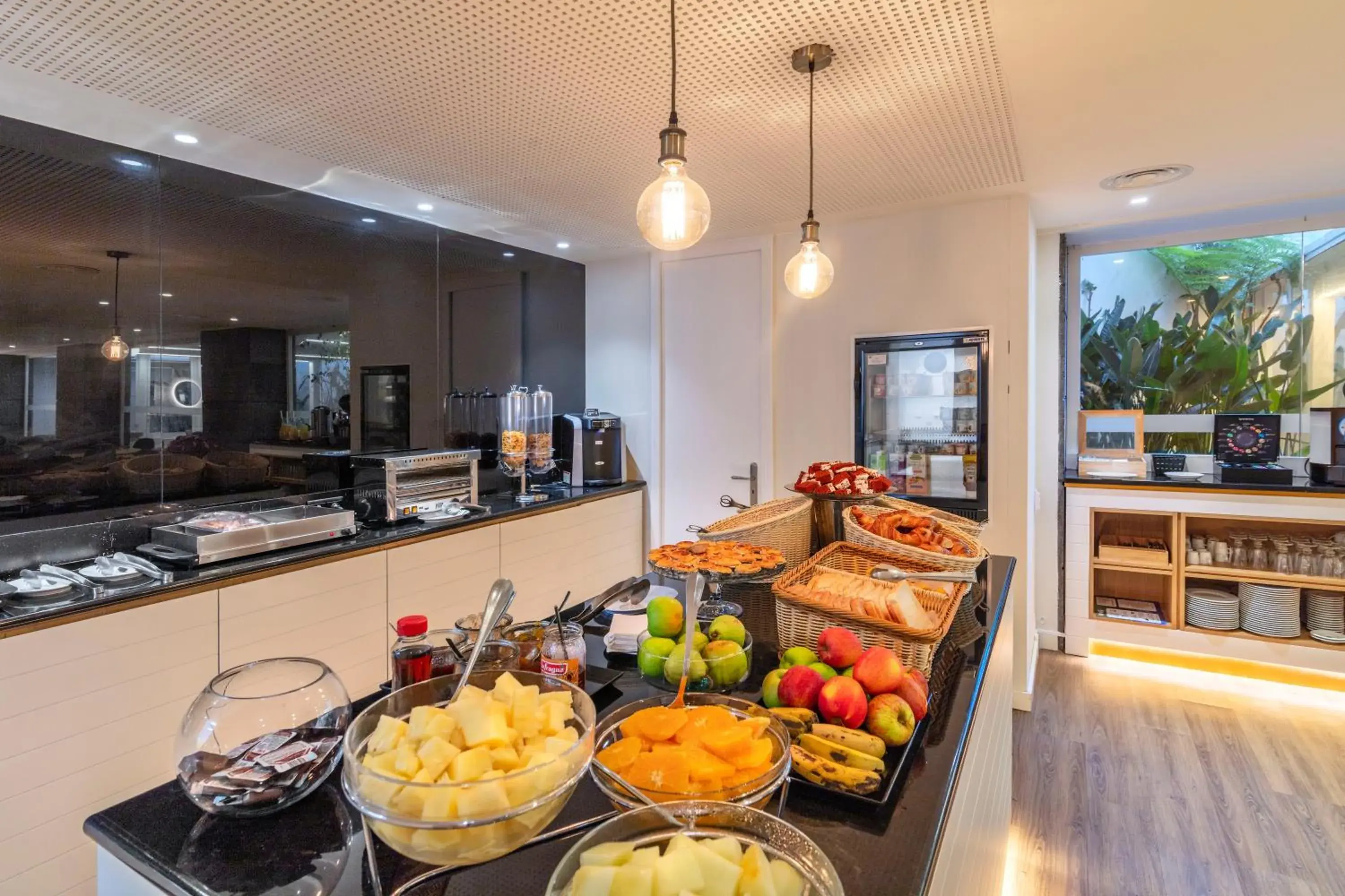 Breakfast in Hotel Gaivota Azores Breakfast in Hotel Gaivota Azores