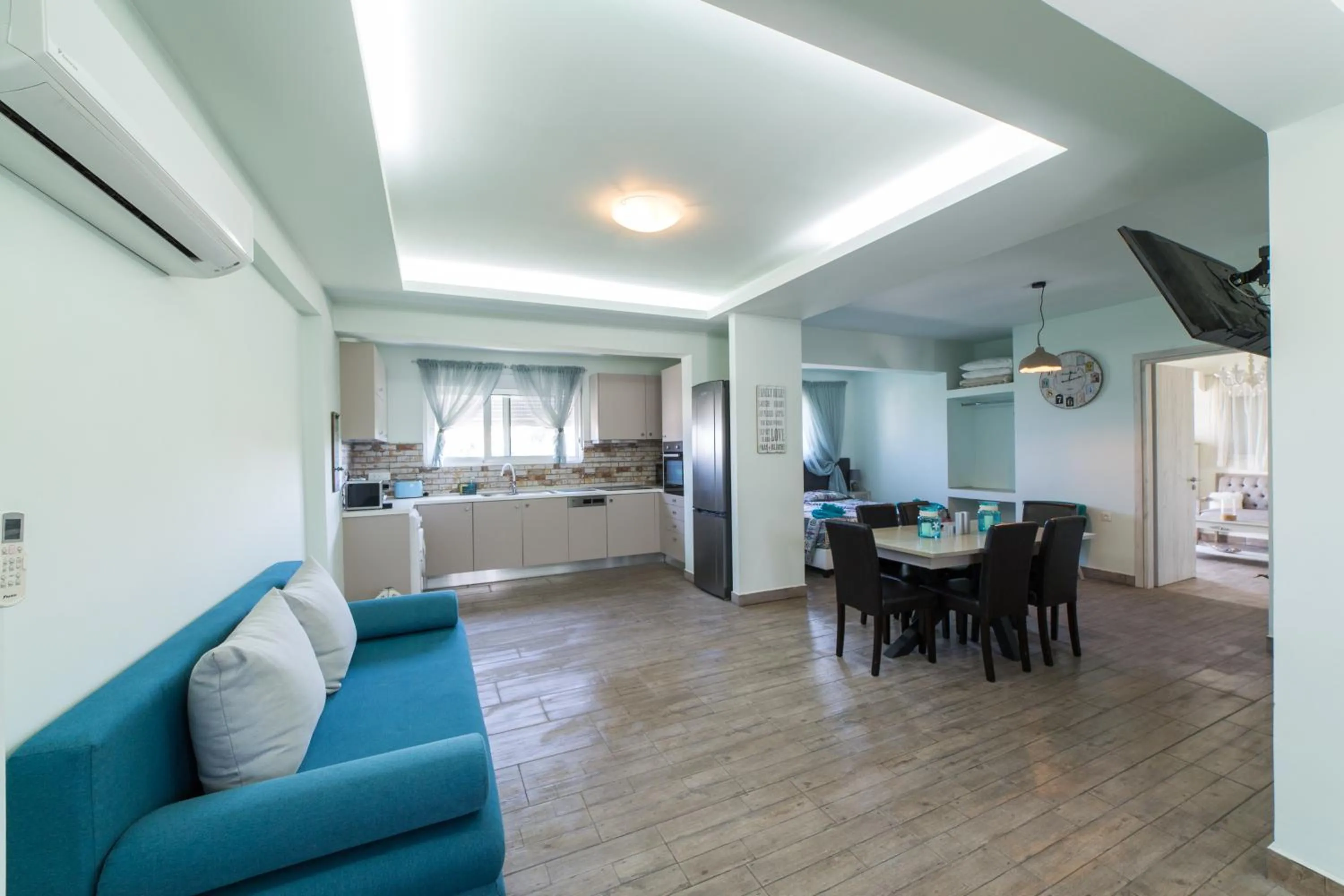 Dining area, Bed in Anelia Boutique Studios & Apartments