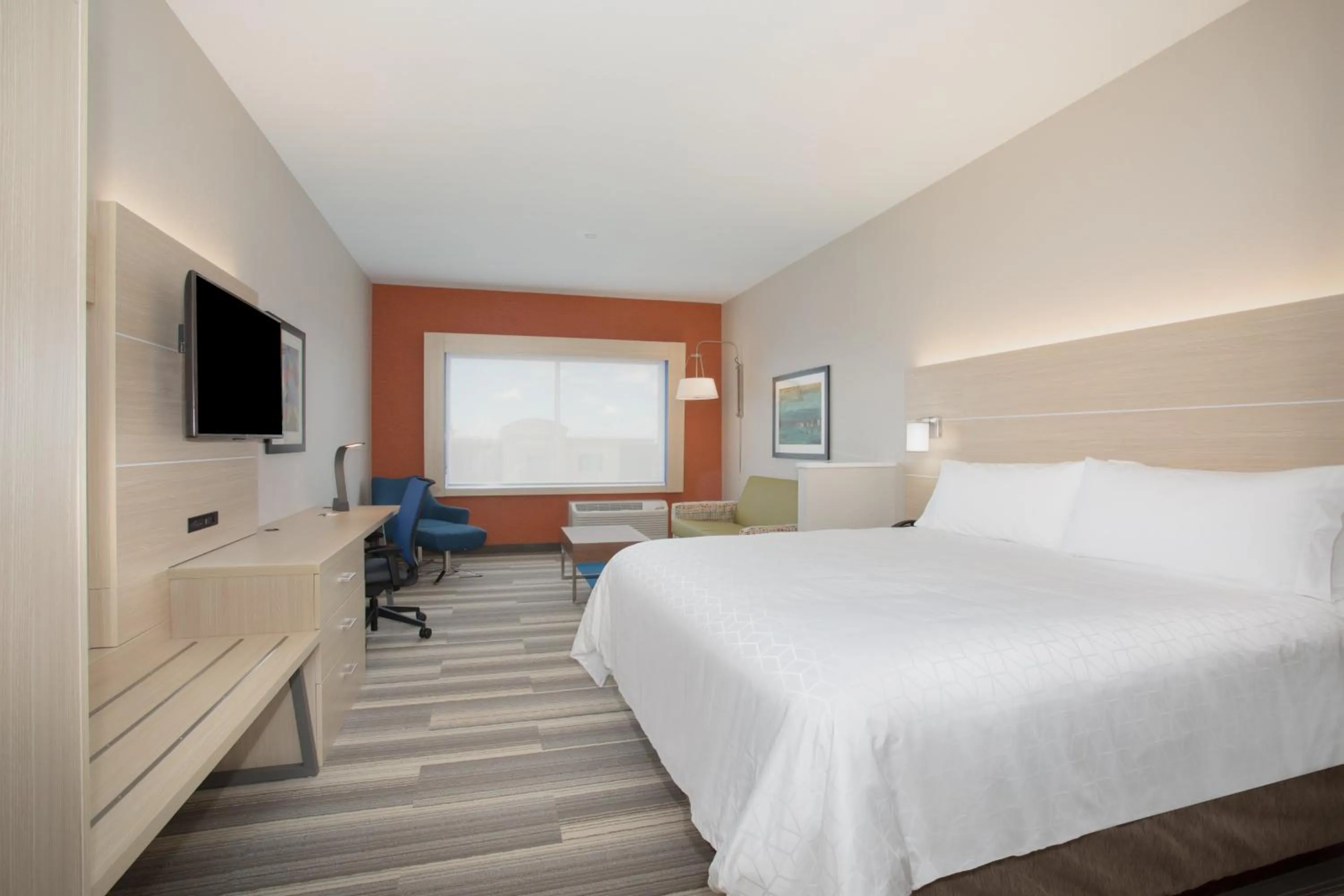 Photo of the whole room, Bed in Holiday Inn Express & Suites - Denver NE - Brighton by IHG