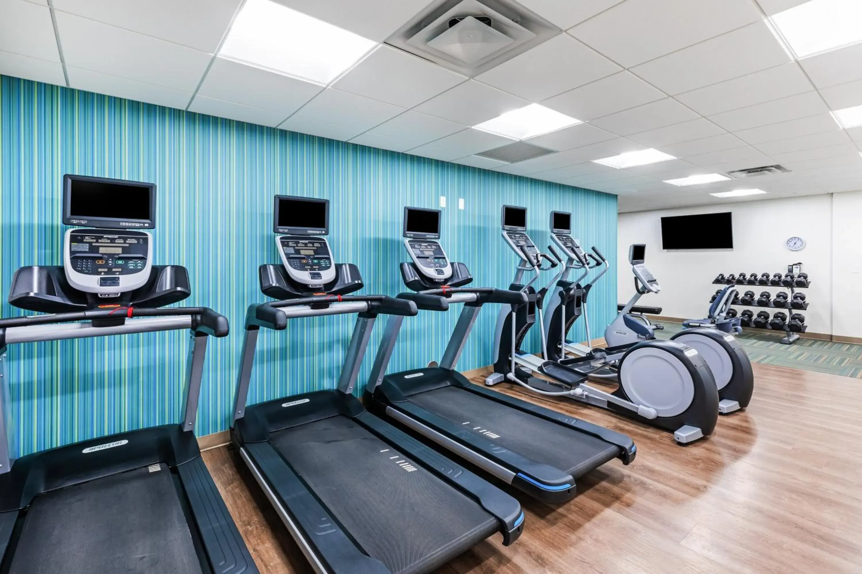 Fitness centre/facilities in Holiday Inn Express & Suites Junction by IHG Fitness centre/facilities in Holiday Inn Express & Suites Junction by IHG
