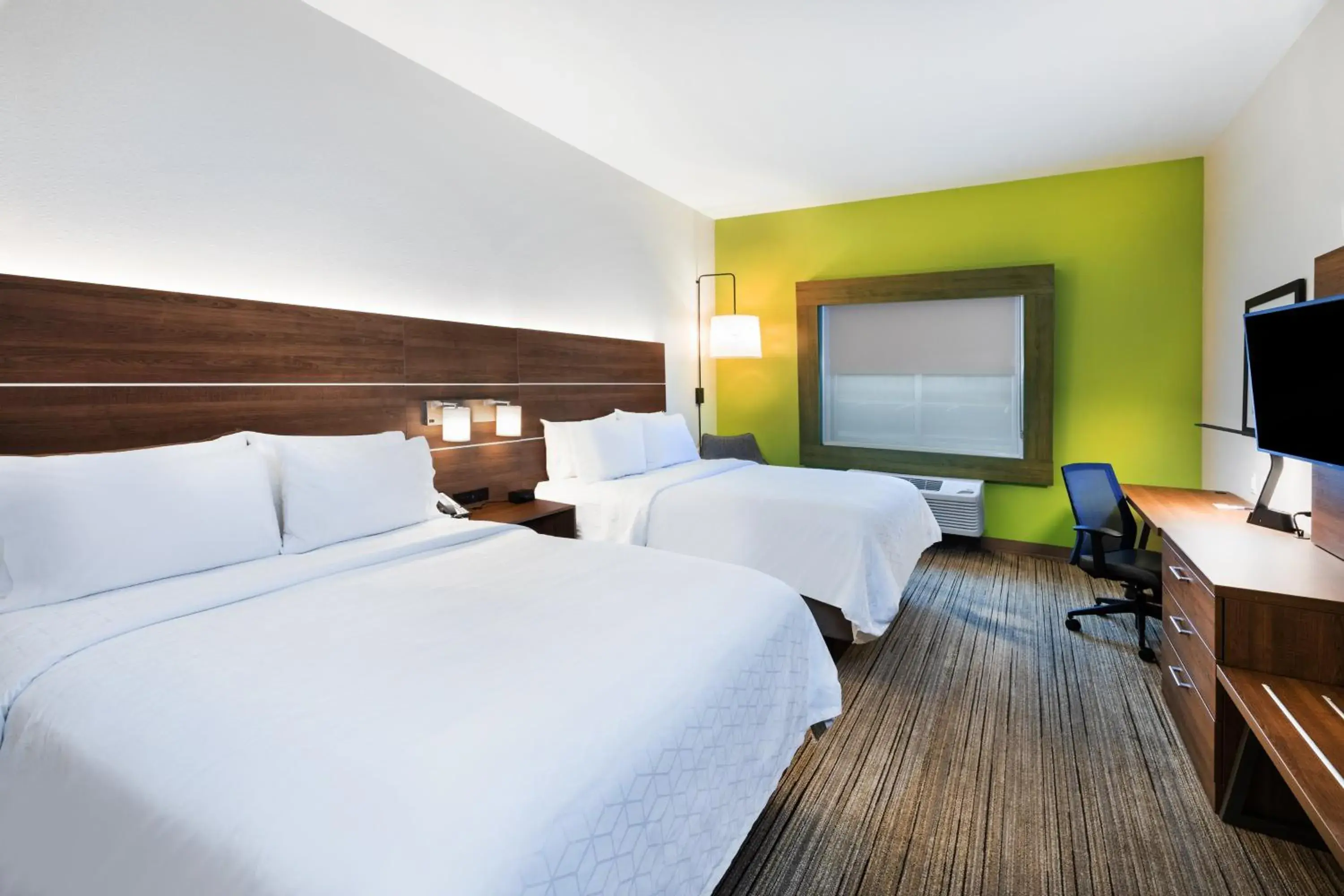 Photo of the whole room, Bed in Holiday Inn Express & Suites Junction by IHG Photo of the whole room, Bed in Holiday Inn Express & Suites Junction by IHG