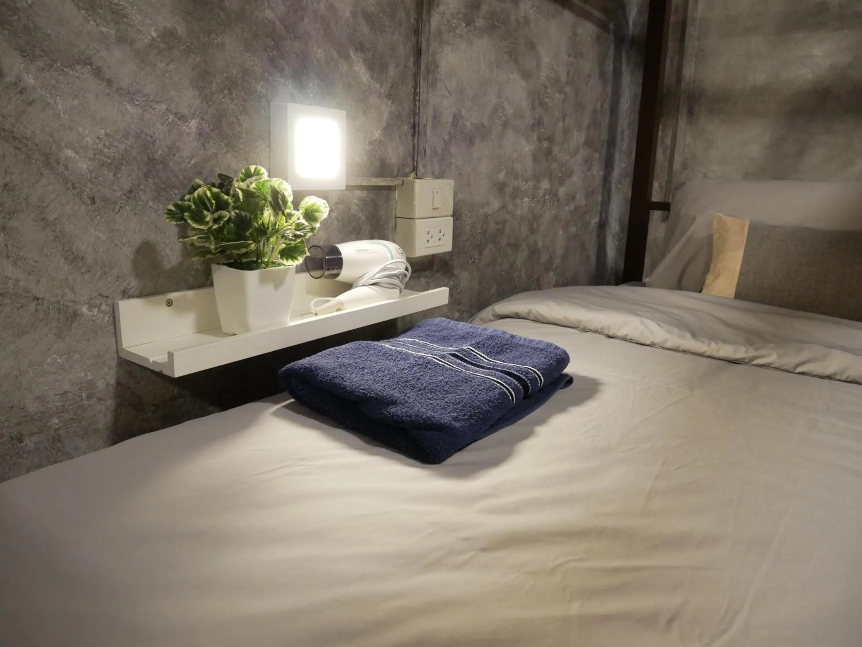 Bed in NP House Pratunam