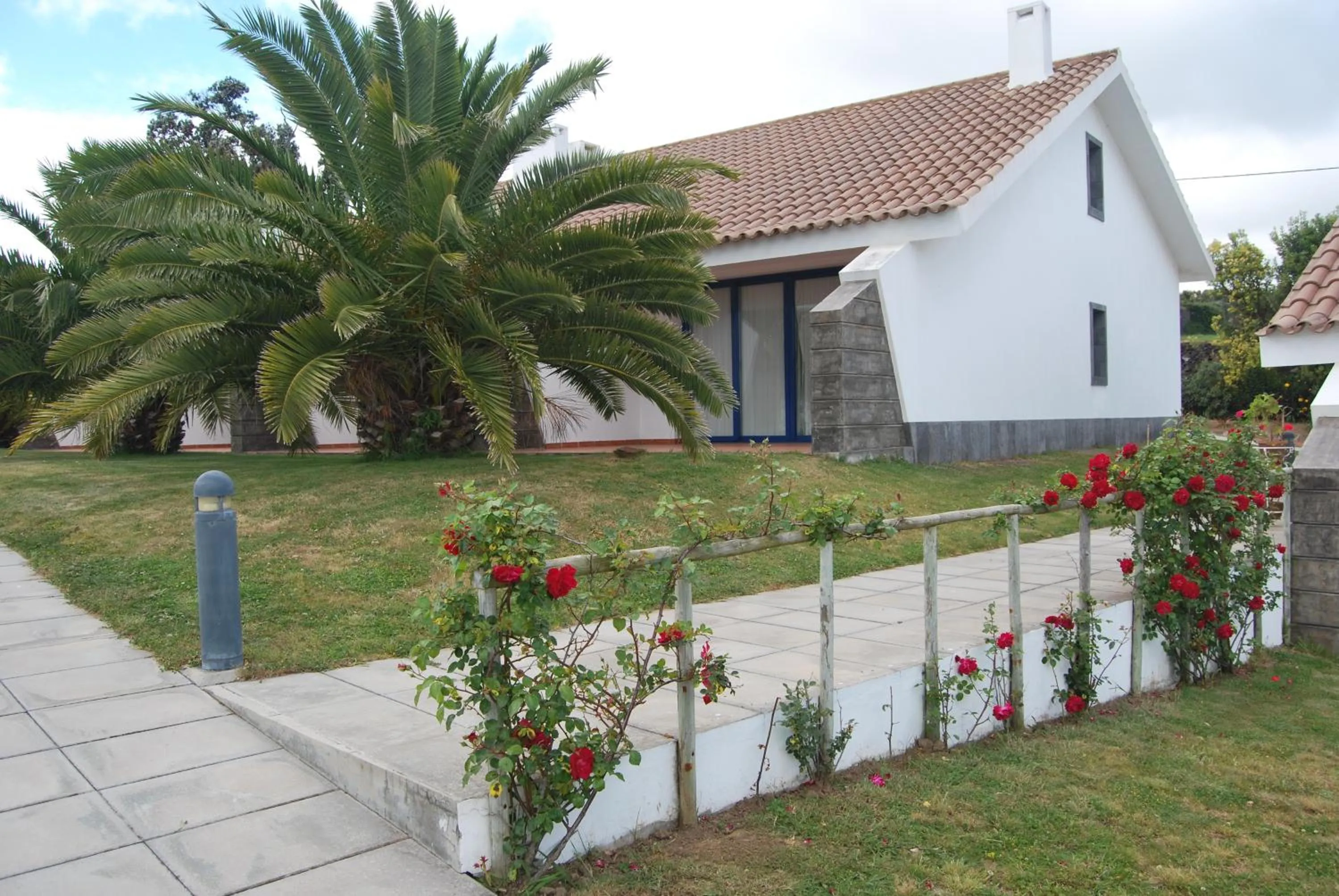 Property building in Apartamentos Turisticos Nossa Senhora Da Estrela