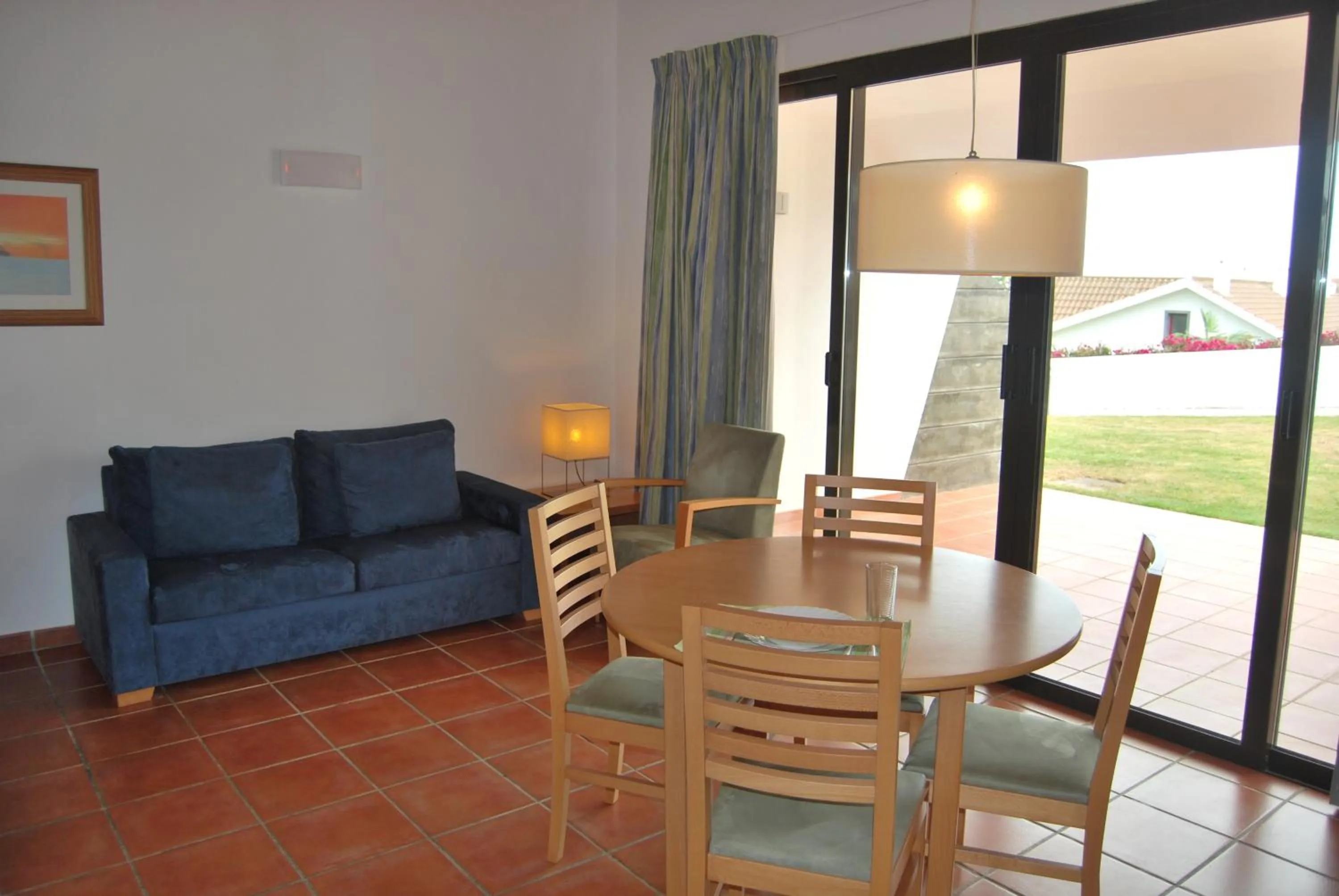 Communal lounge/ TV room in Apartamentos Turisticos Nossa Senhora Da Estrela