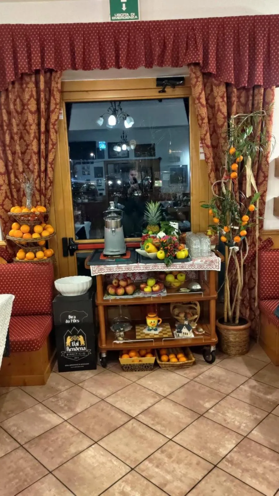 Breakfast in HOTEL La Locanda