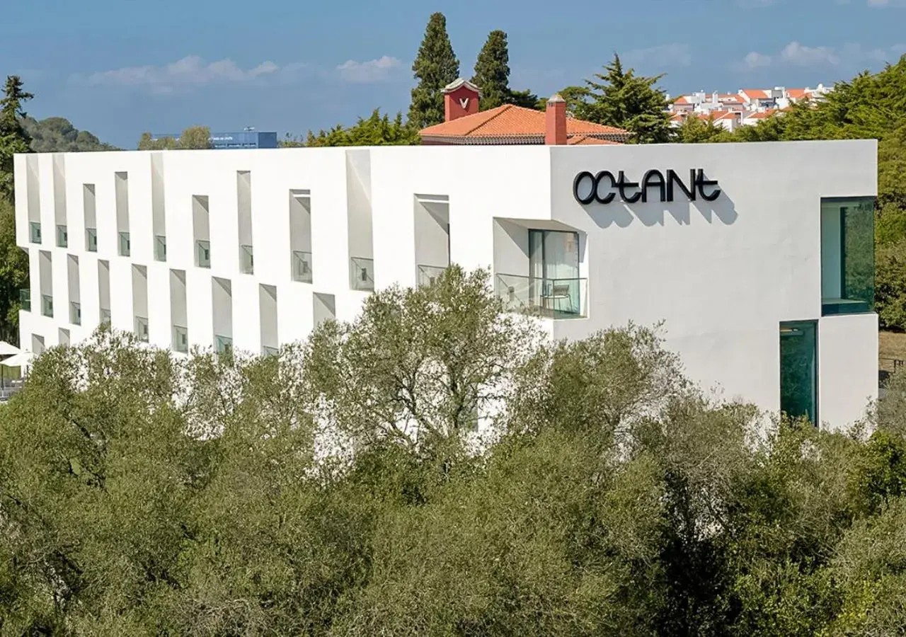 Property building in Octant Santiago Property building in Octant Santiago