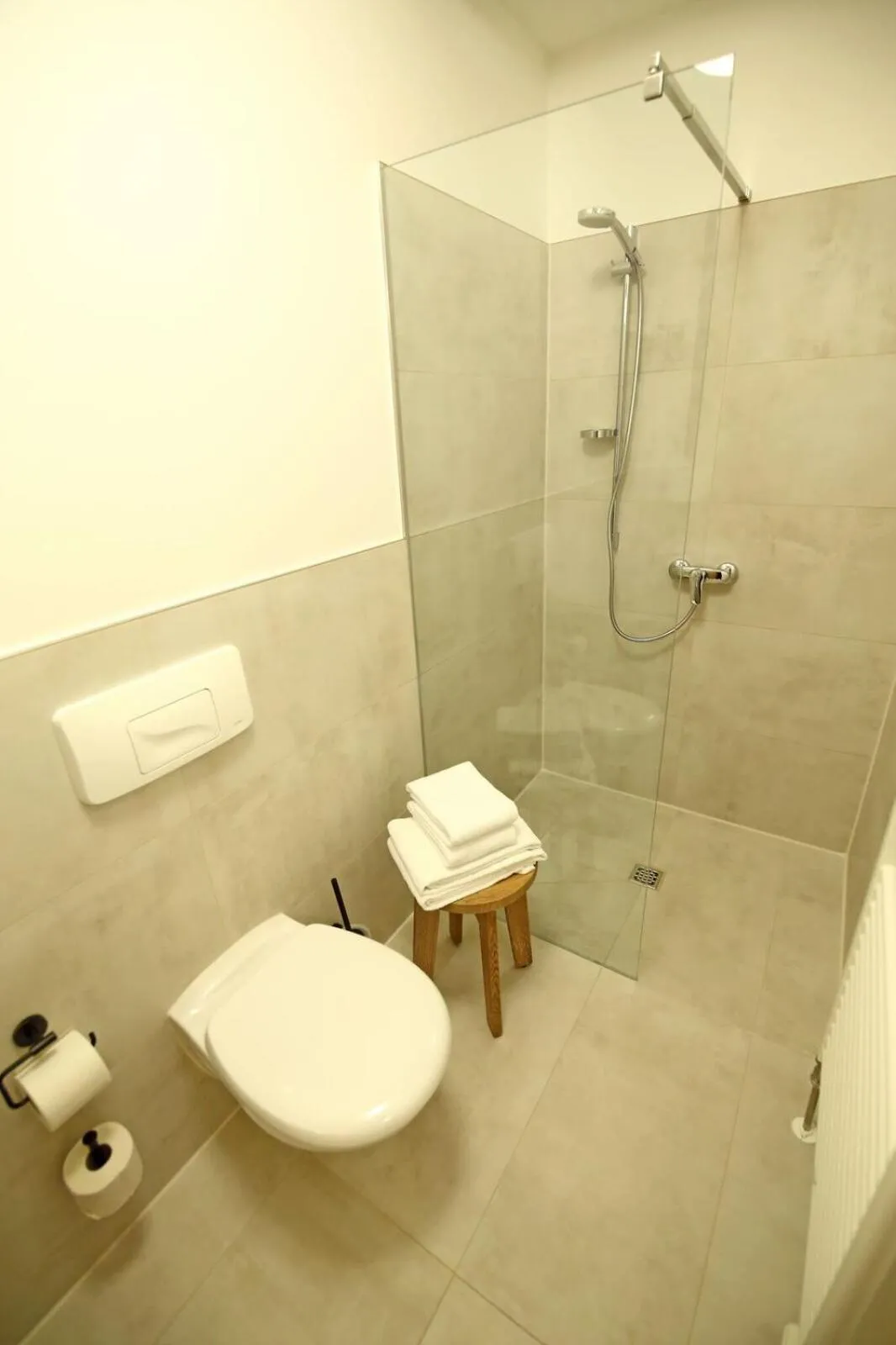 Shower in Aparthotel Deutscher Kaiser Ferienwohnungen