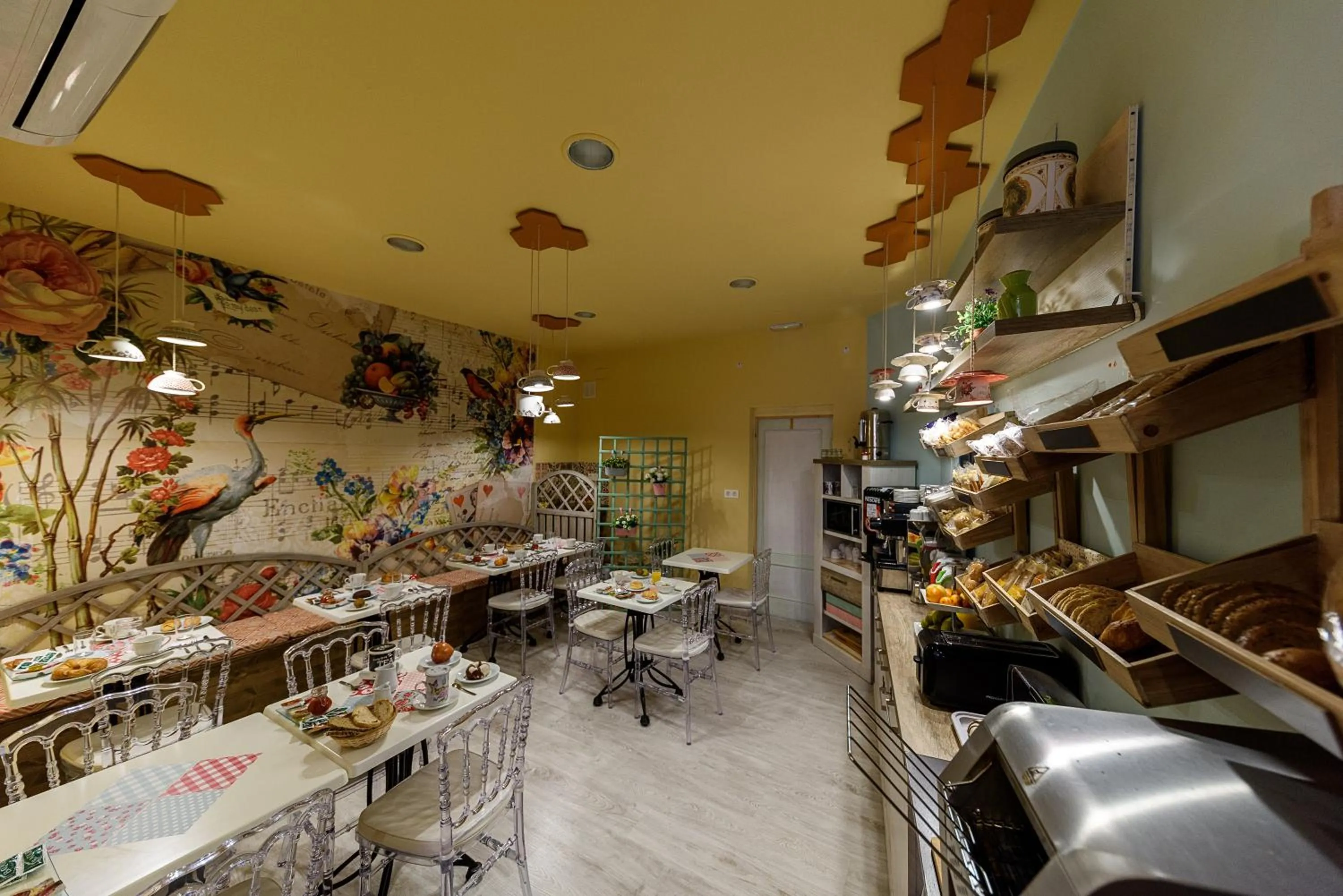 Breakfast in Hosteria Villa de Castro