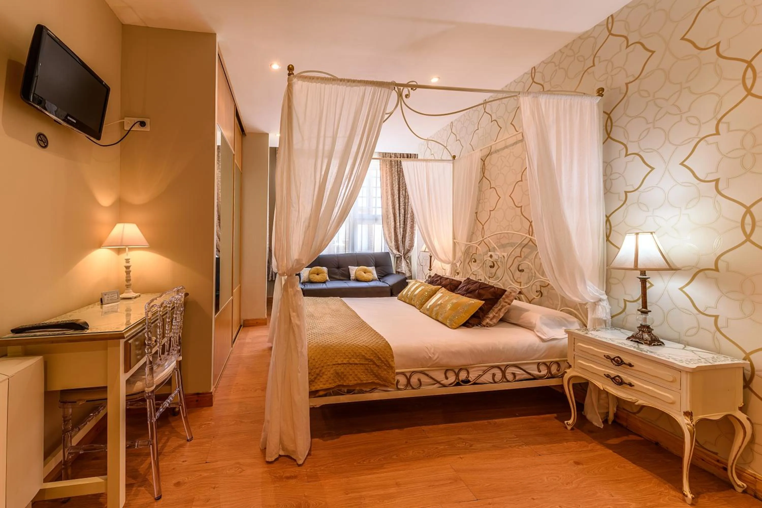 Bed in Hosteria Villa de Castro