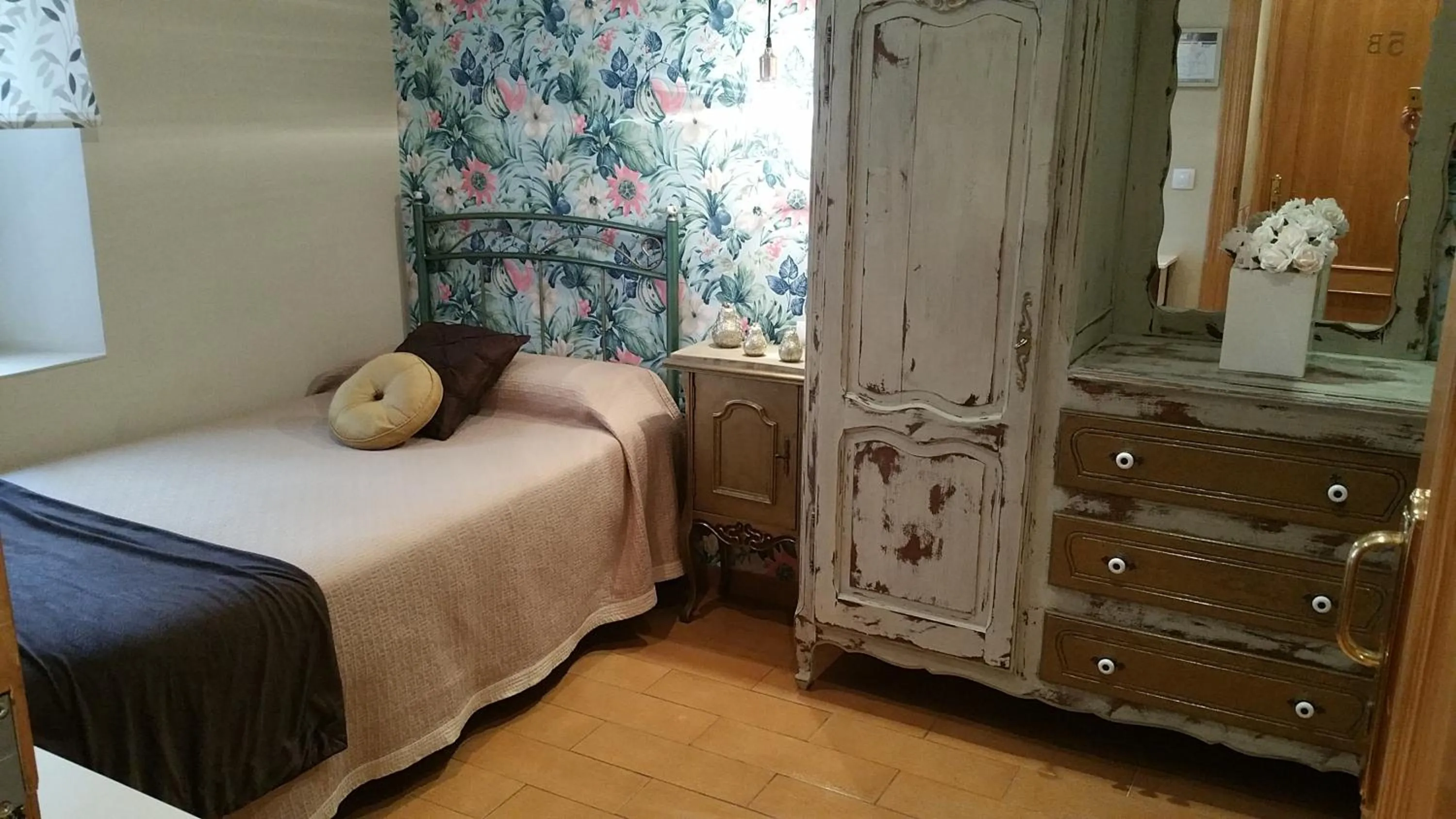 Photo of the whole room, Bed in Hosteria Villa de Castro