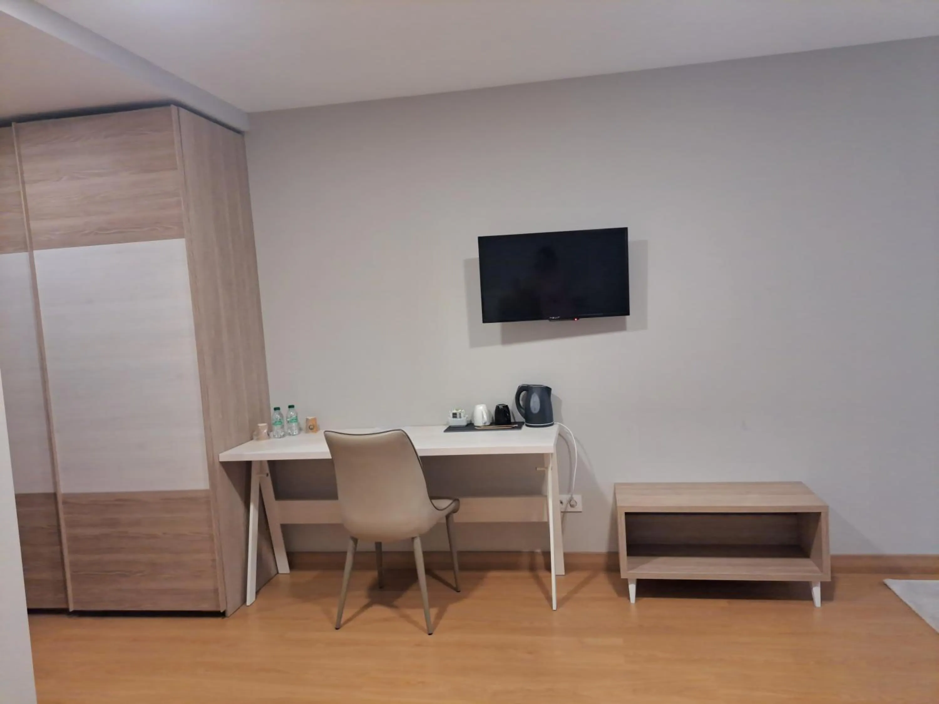 TV and multimedia in Hotel Roquiño