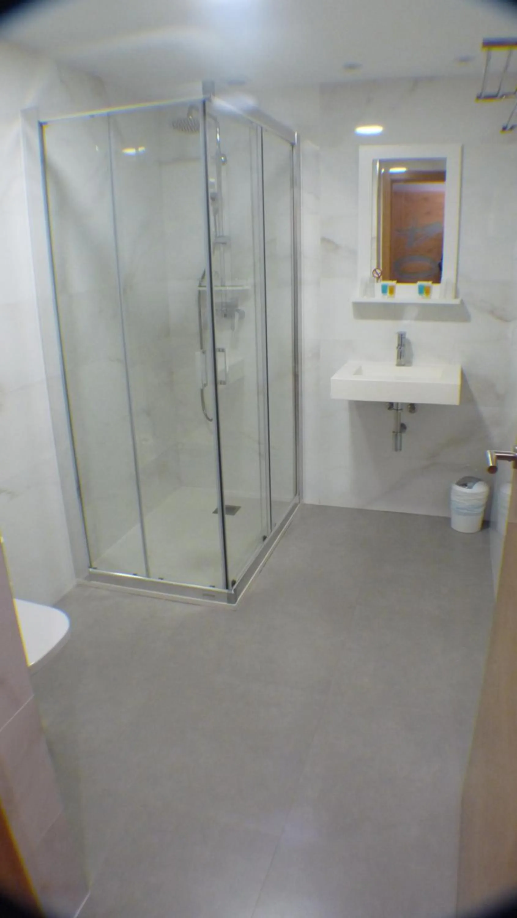 Bathroom in Hotel Roquiño