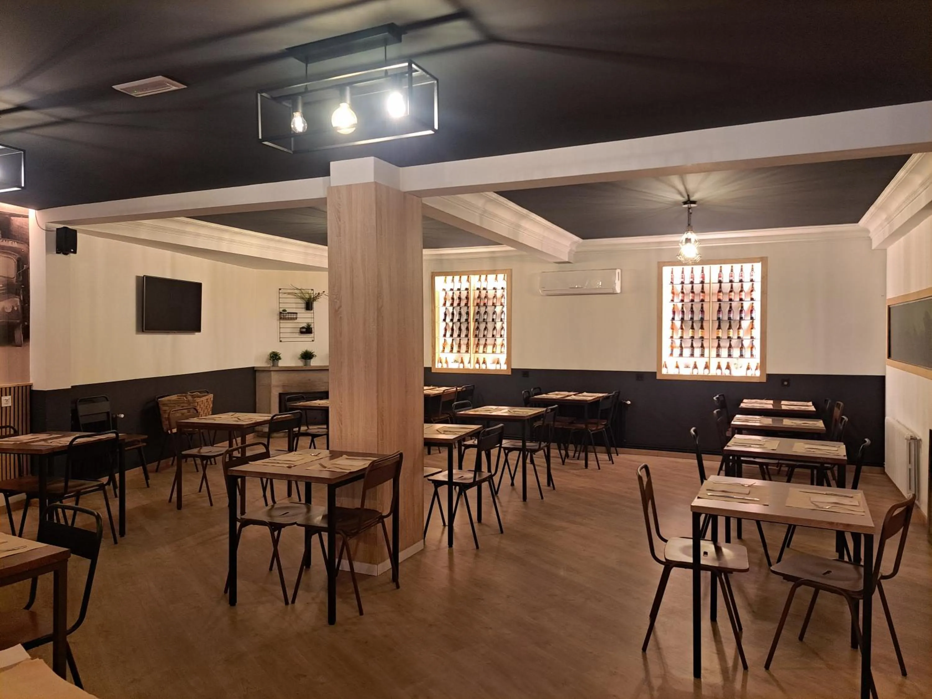 Lounge or bar in Hotel Roquiño