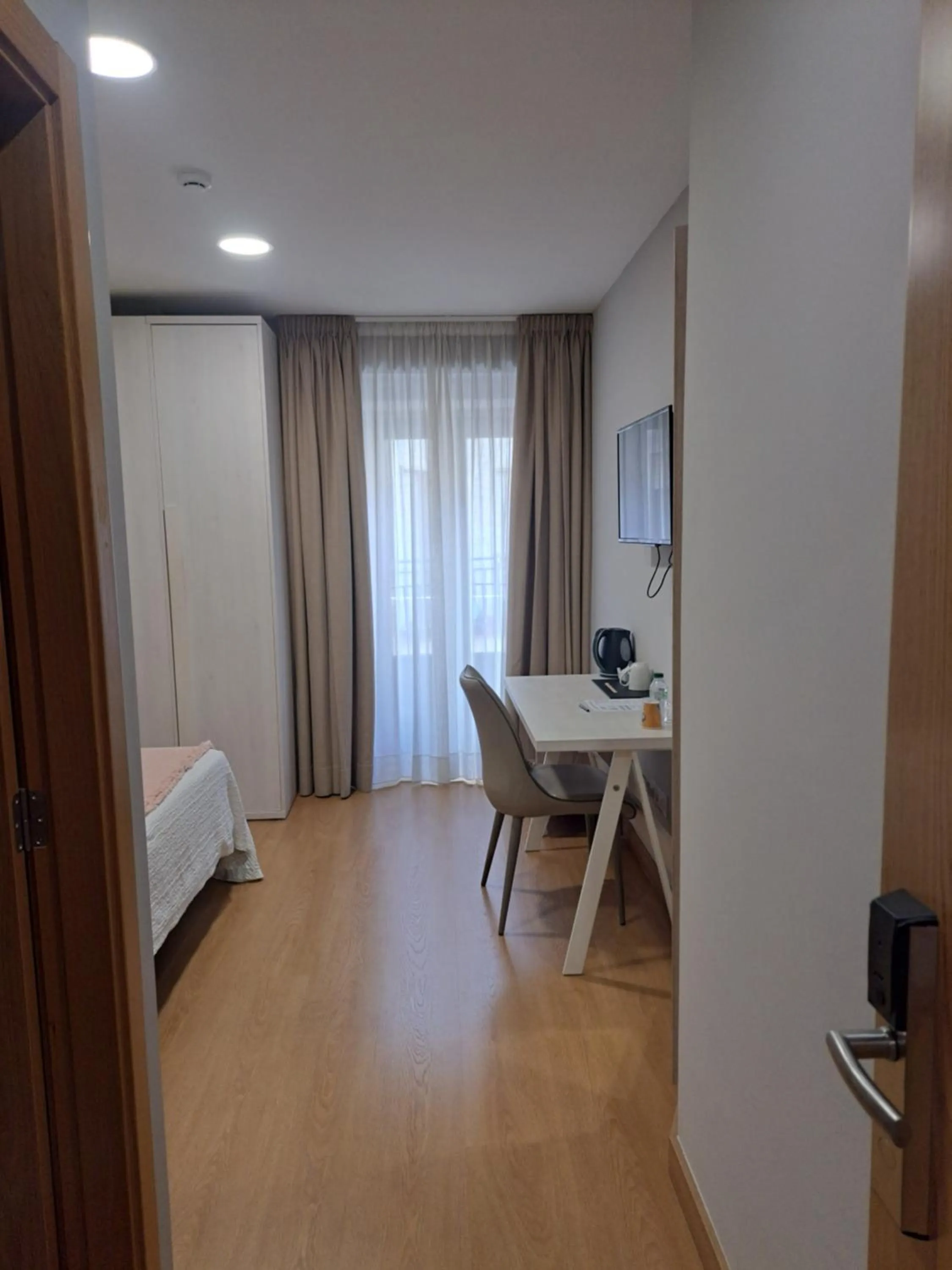 Bedroom, Bed in Hotel Roquiño