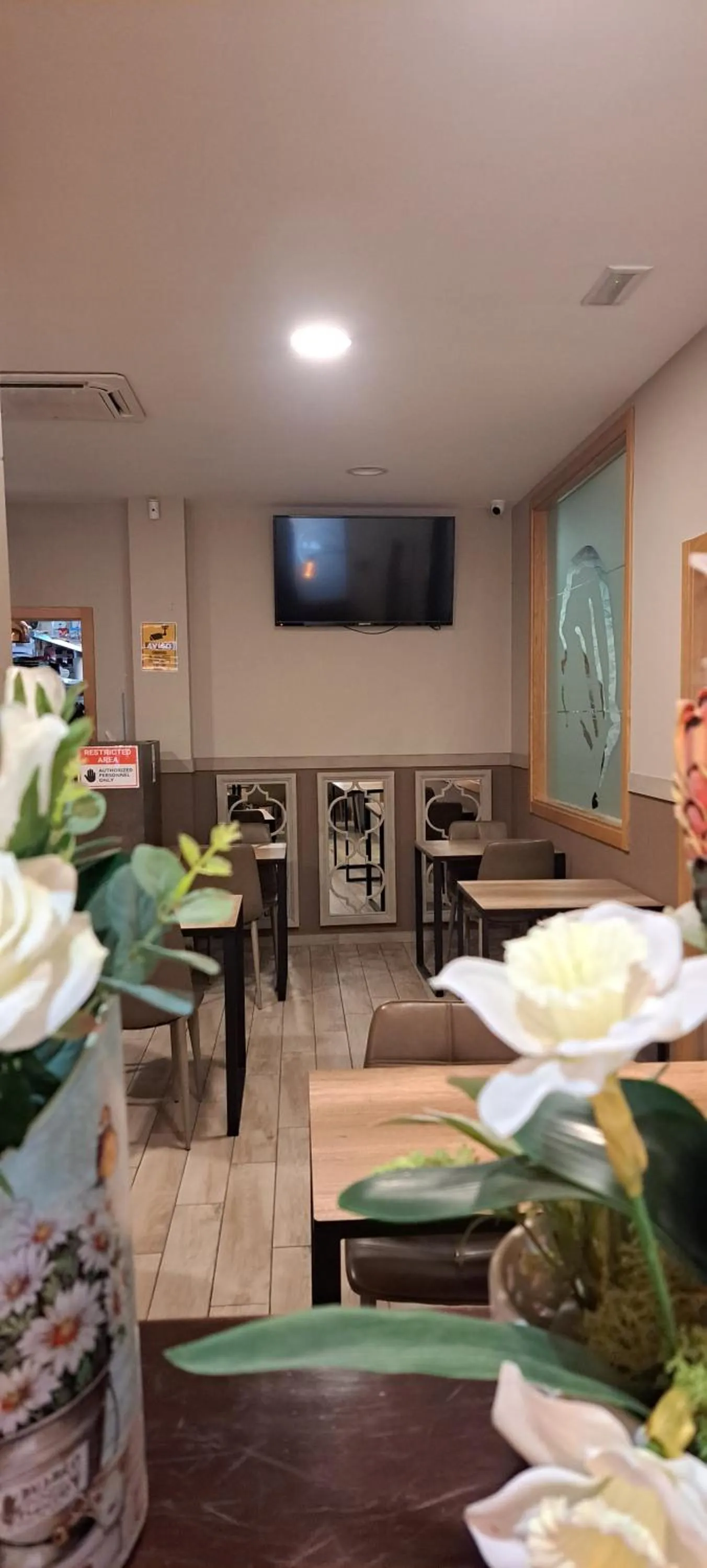 Restaurant/places to eat in Hotel Roquiño