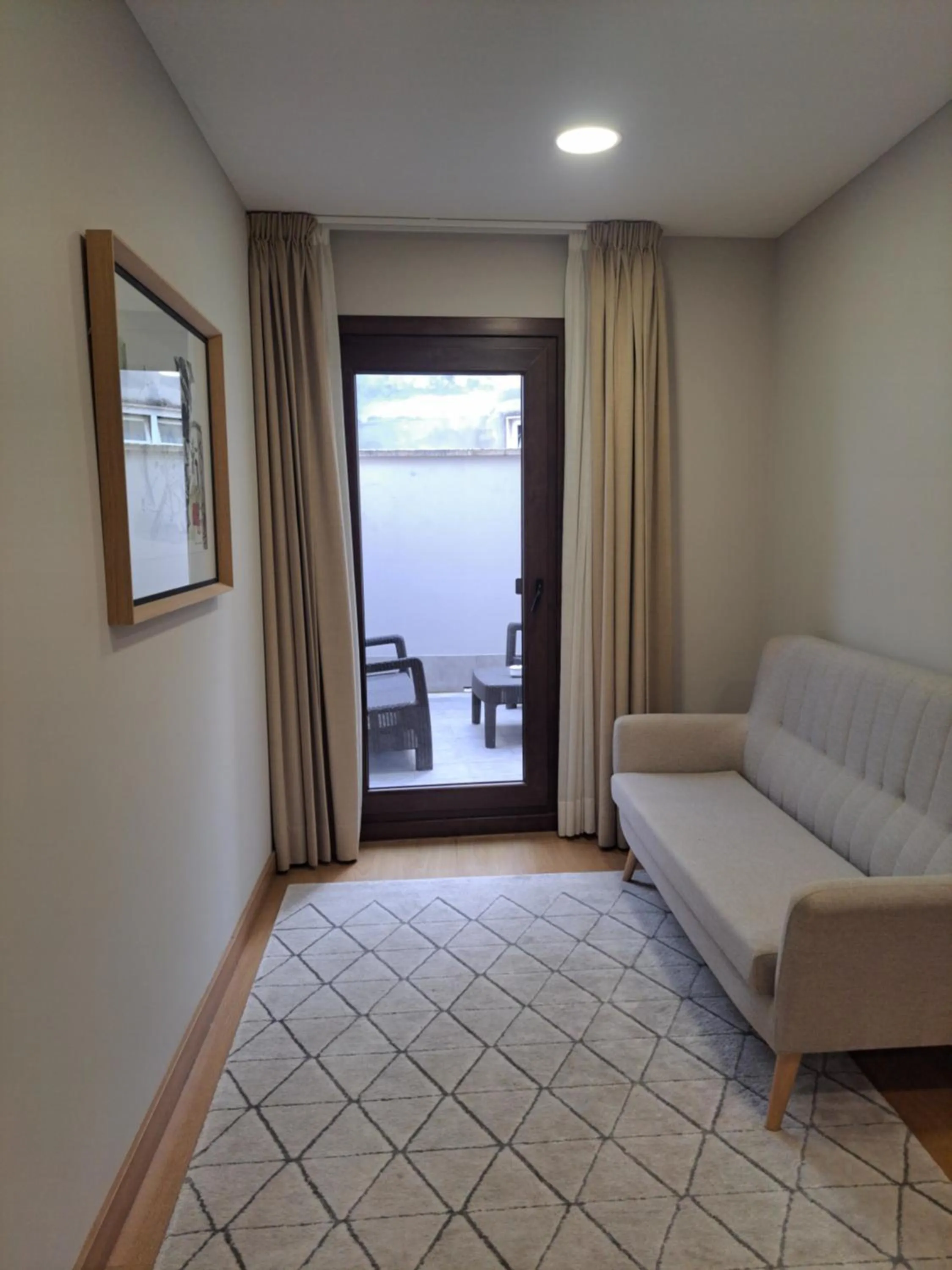 Seating area in Hotel Roquiño