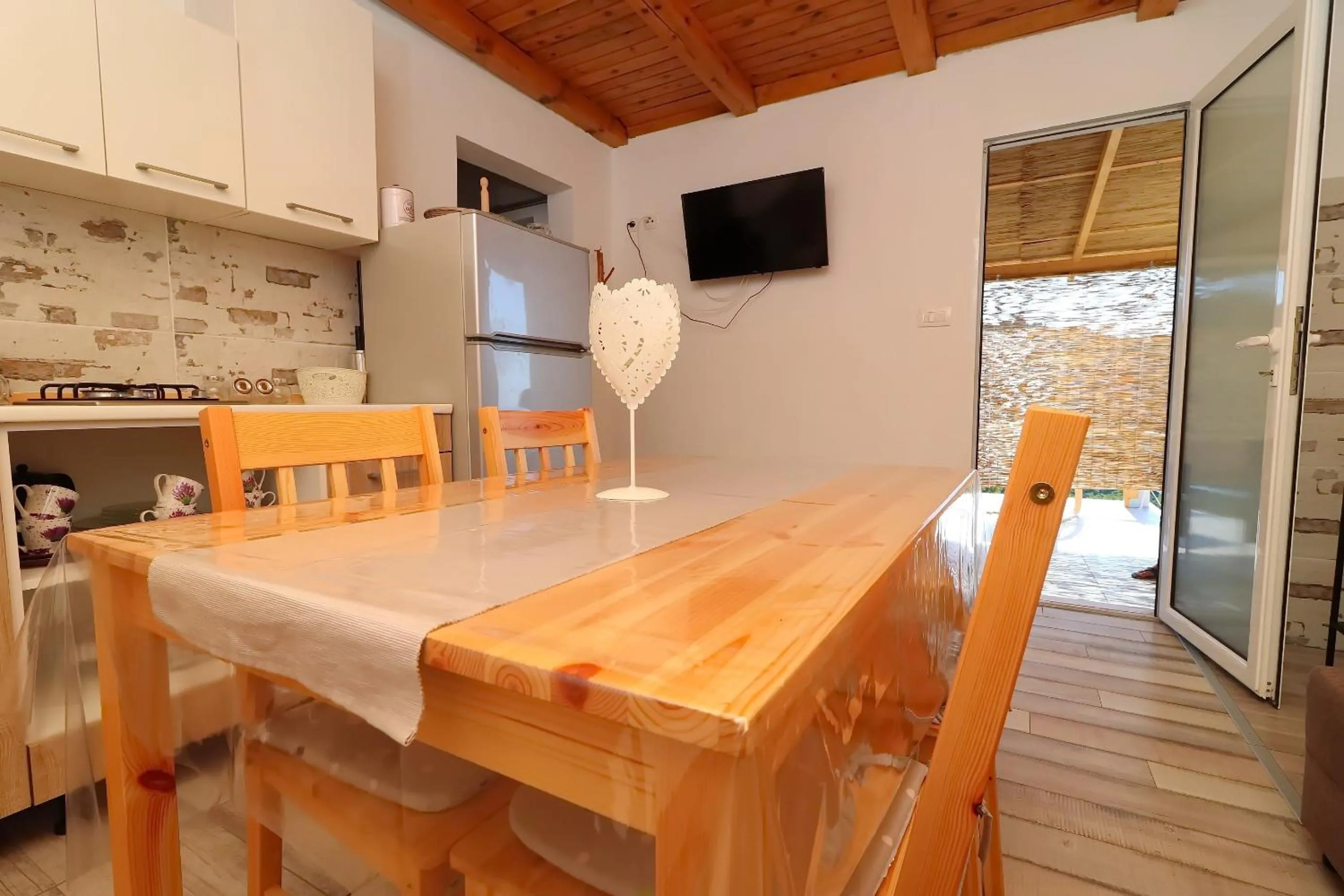 Dining area in Greenside Cottage Lumi