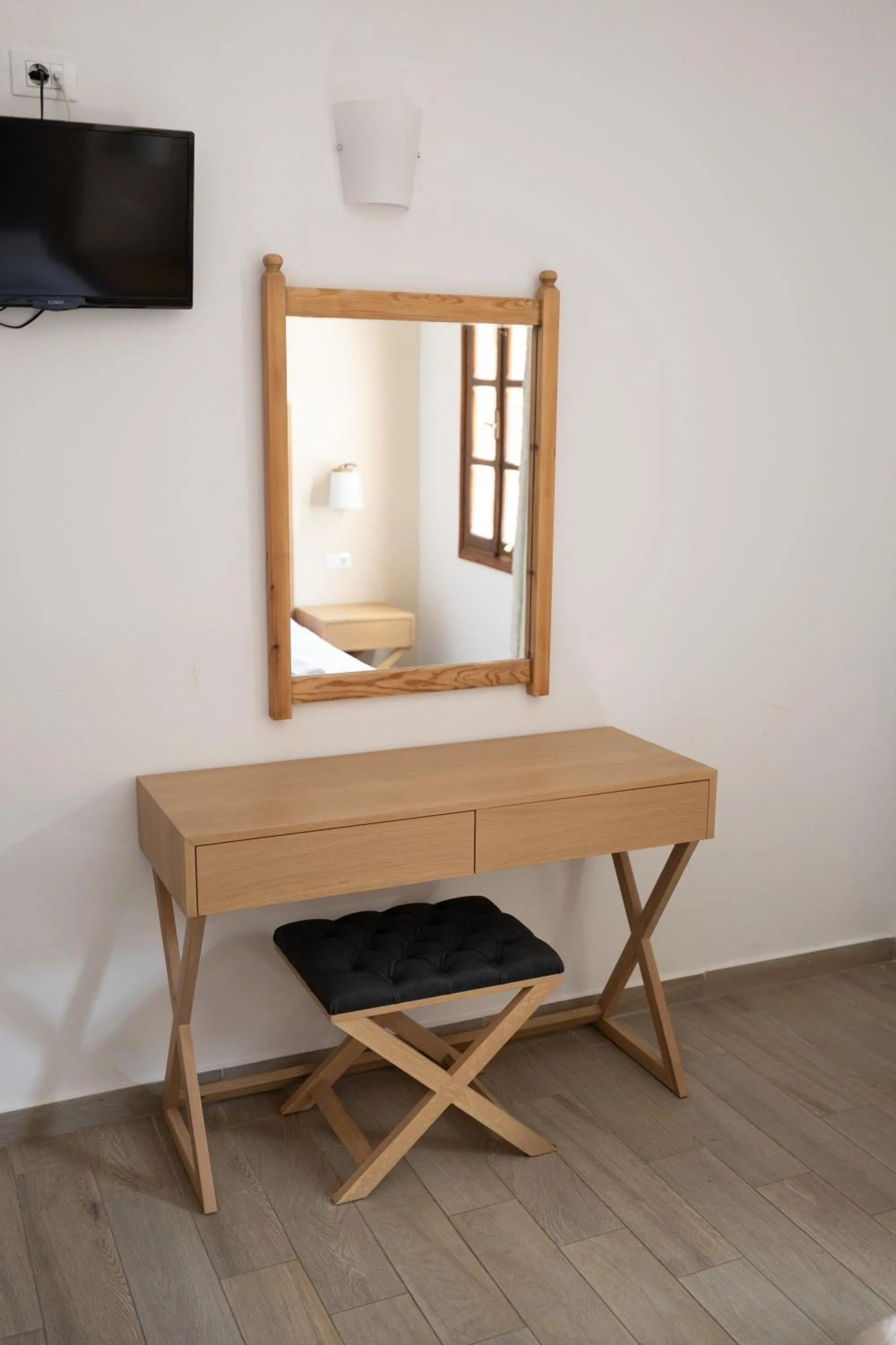 TV and multimedia in Opera House Hotel